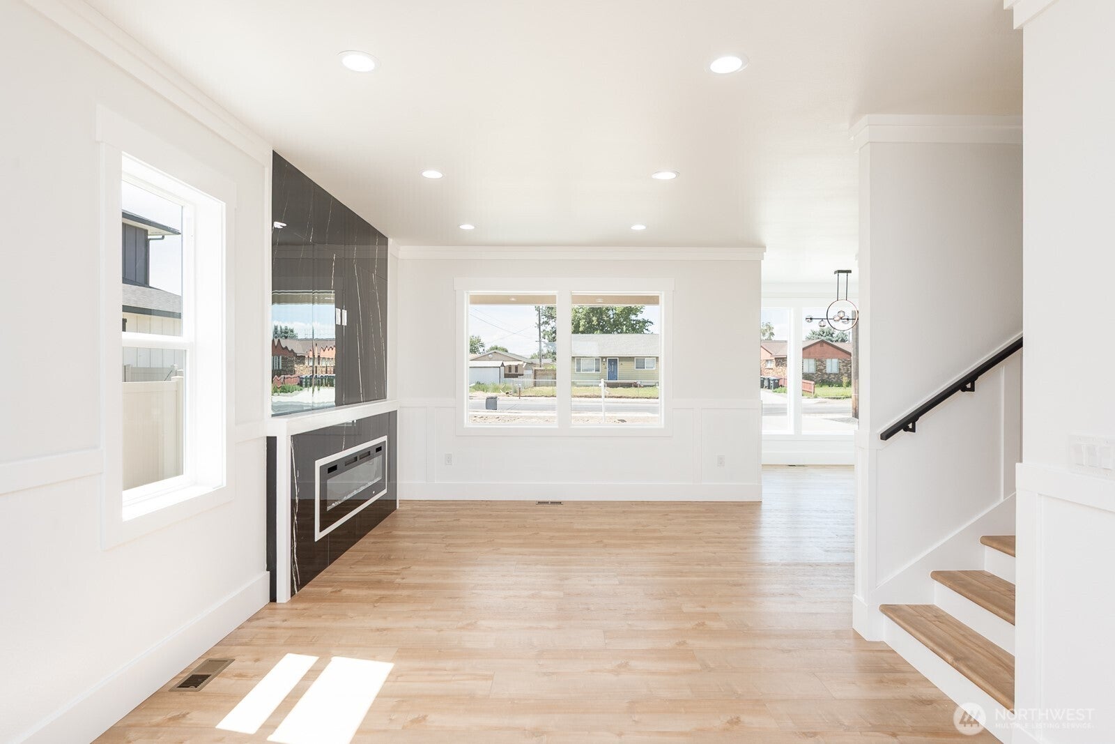 Moses Lake, Washington, 98837, United States, 4 Bedrooms Bedrooms, ,4 BathroomsBathrooms,Residential,Active,1886784