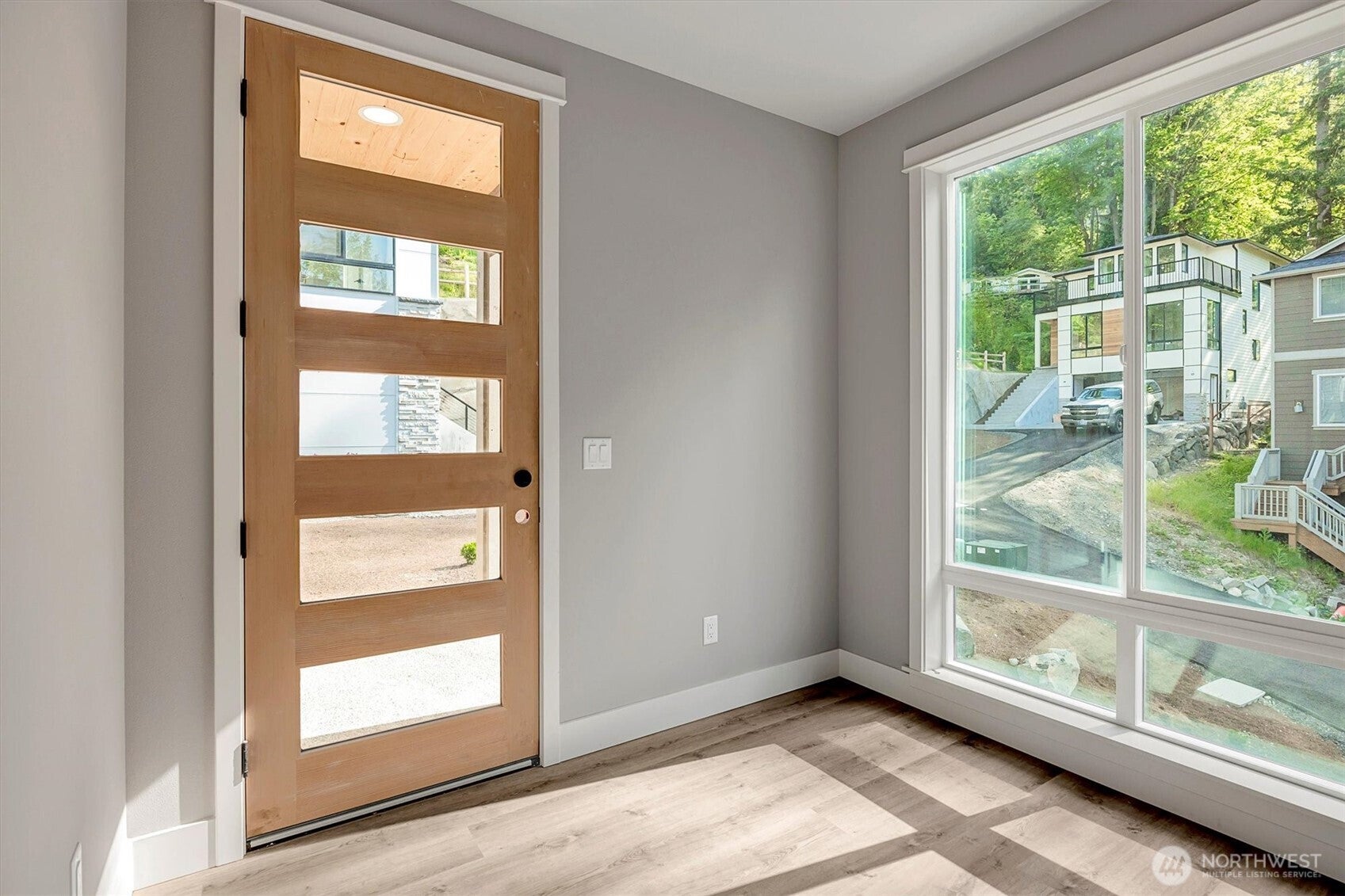 Sammamish, Washington, 98074, United States, 4 Bedrooms Bedrooms, ,4 BathroomsBathrooms,Residential,Active,1886848