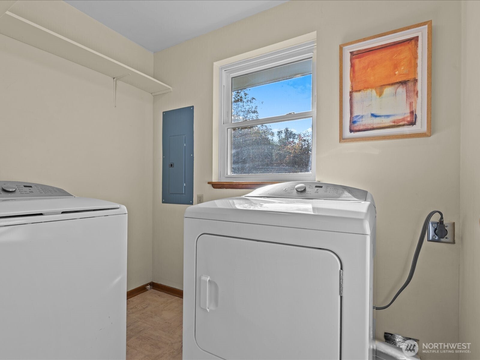 Seattle, Washington, 98103, United States, 3 Bedrooms Bedrooms, ,1 BathroomBathrooms,Residential,Active,1953017