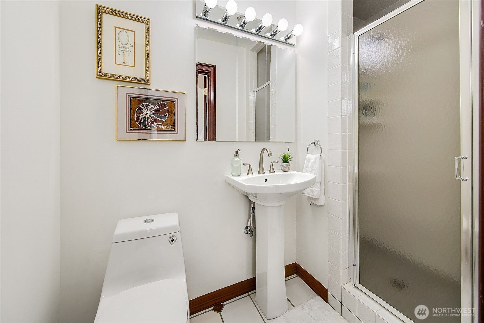 Bothell, Washington, 98021, United States, 3 Bedrooms Bedrooms, ,4 BathroomsBathrooms,Residential,Active,1936455