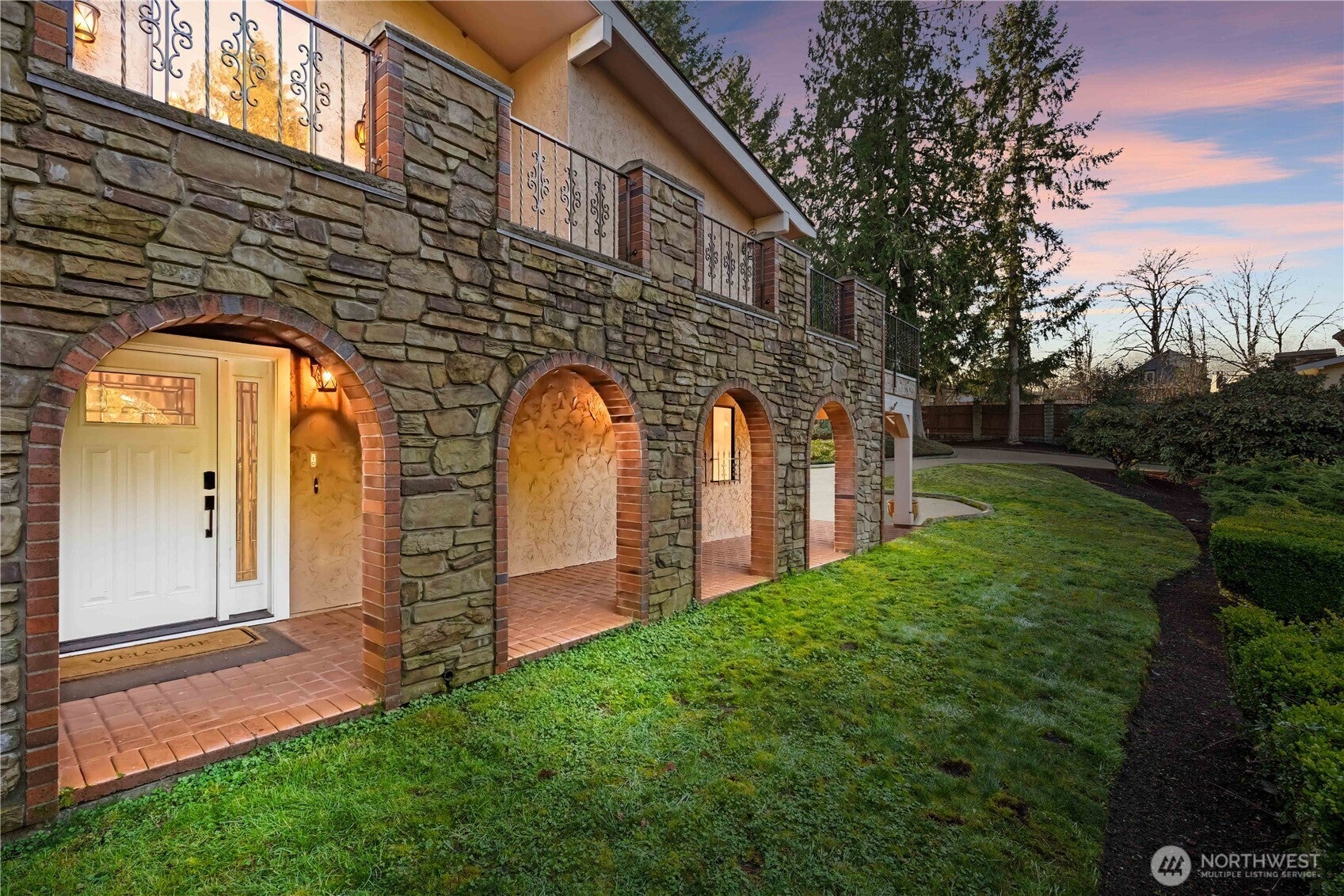 Auburn, Washington, 98092, United States, 3 Bedrooms Bedrooms, ,4 BathroomsBathrooms,Residential,Active,2011442