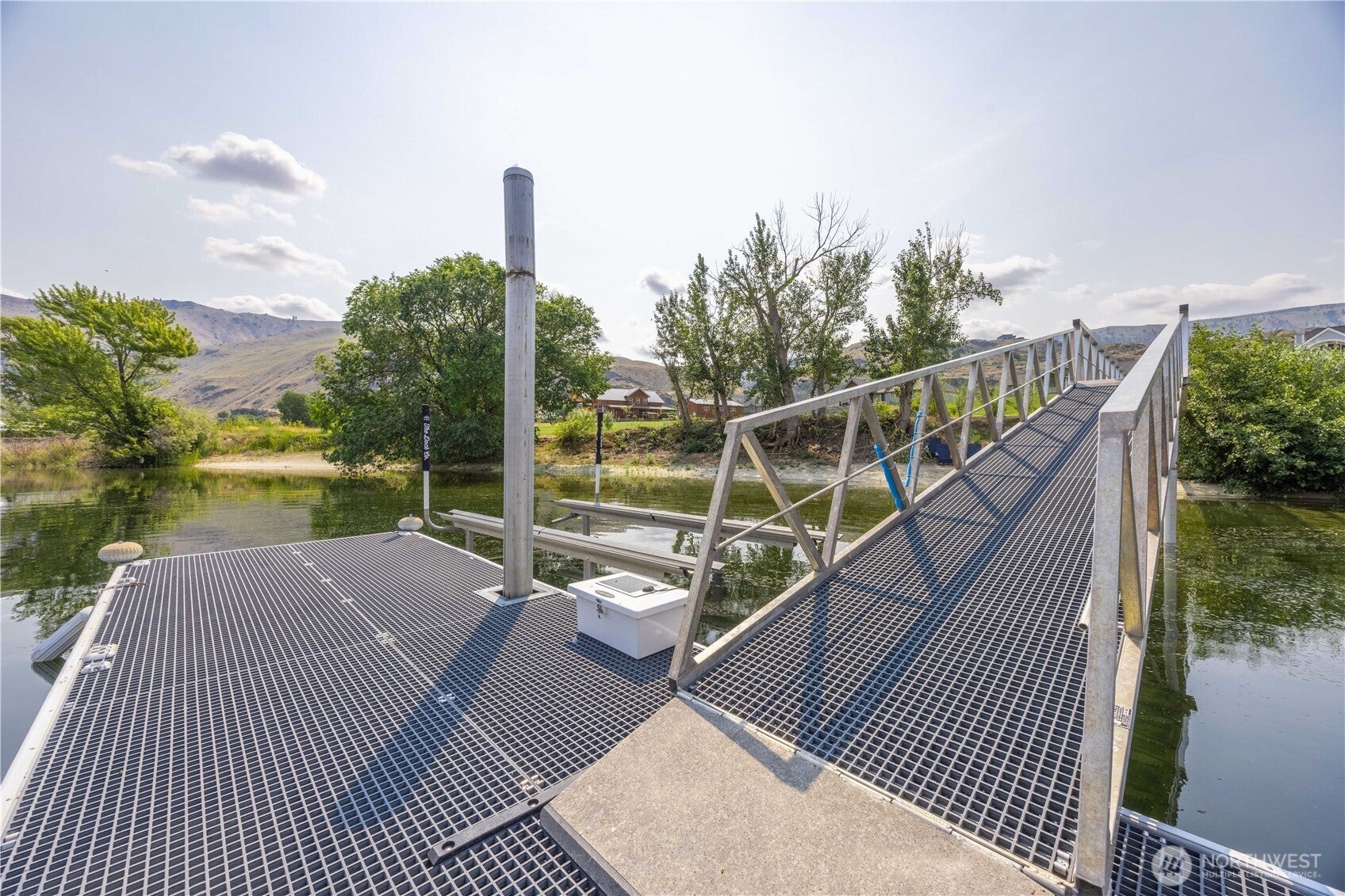 Orondo, Washington, 98843, United States, 4 Bedrooms Bedrooms, ,2 BathroomsBathrooms,Residential,Active,1919394