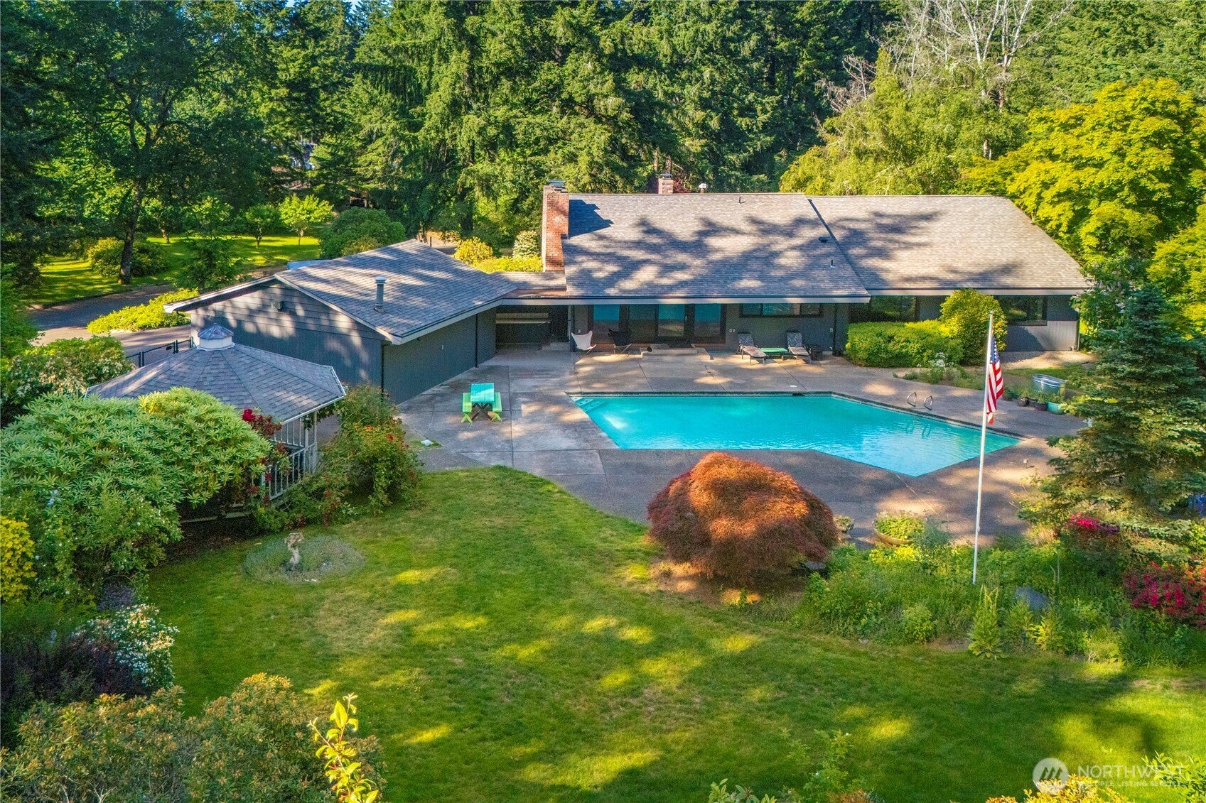 Lakewood, Washington, 98499, United States, ,3 BathroomsBathrooms,Residential,Active,1888516