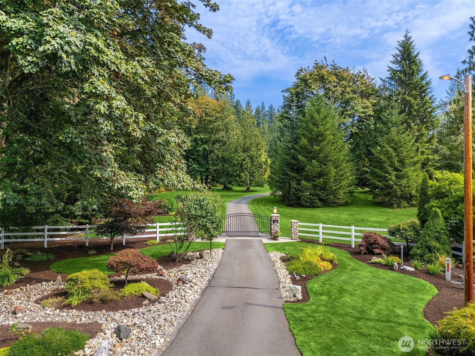 Arlington, Washington, 98223, United States, 4 Bedrooms Bedrooms, ,3 BathroomsBathrooms,Residential,Active,1945246
