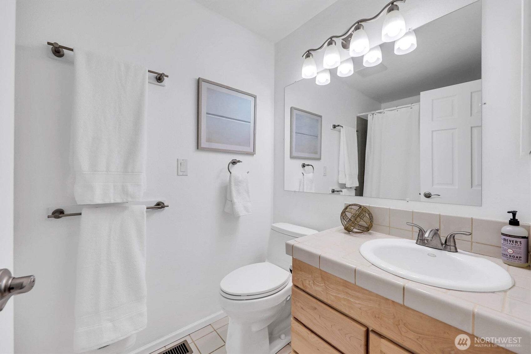 Redmond, Washington, 98052, United States, 5 Bedrooms Bedrooms, ,3 BathroomsBathrooms,Residential,Active,1988724