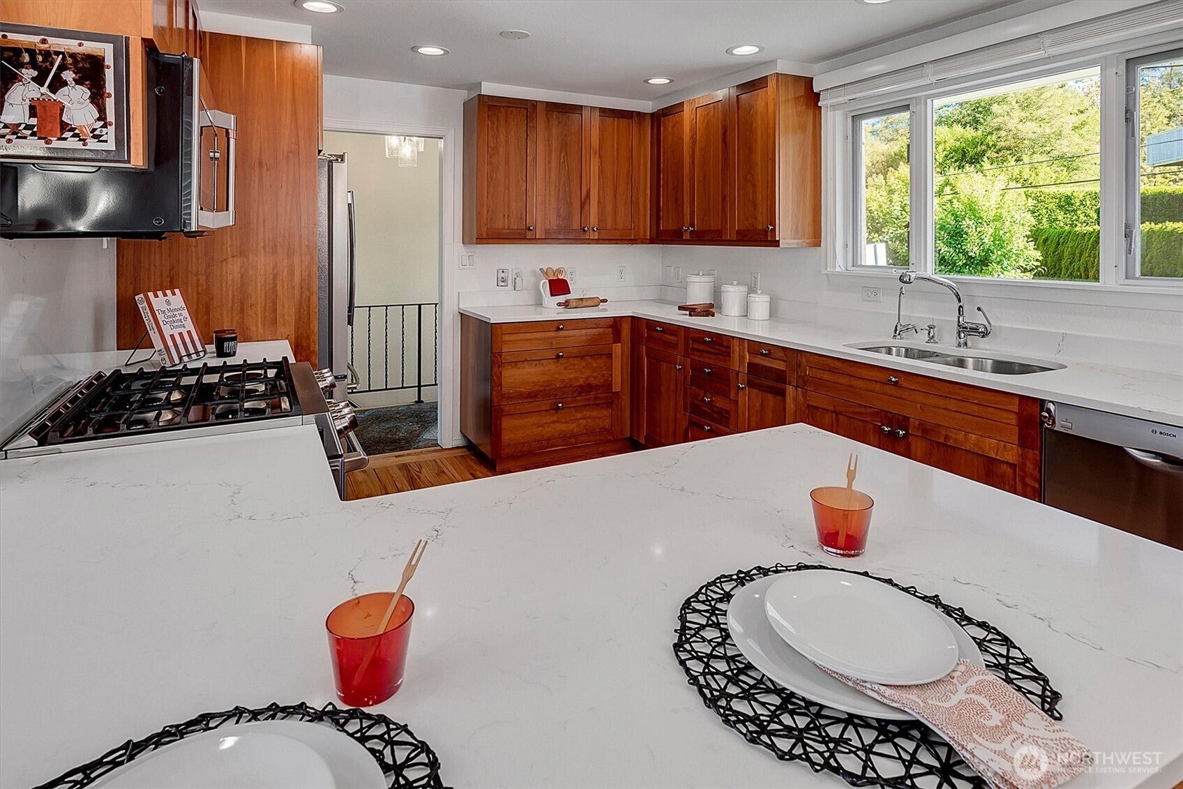 Shoreline, Washington, 98177, United States, 5 Bedrooms Bedrooms, ,3 BathroomsBathrooms,Residential,Active,1922341