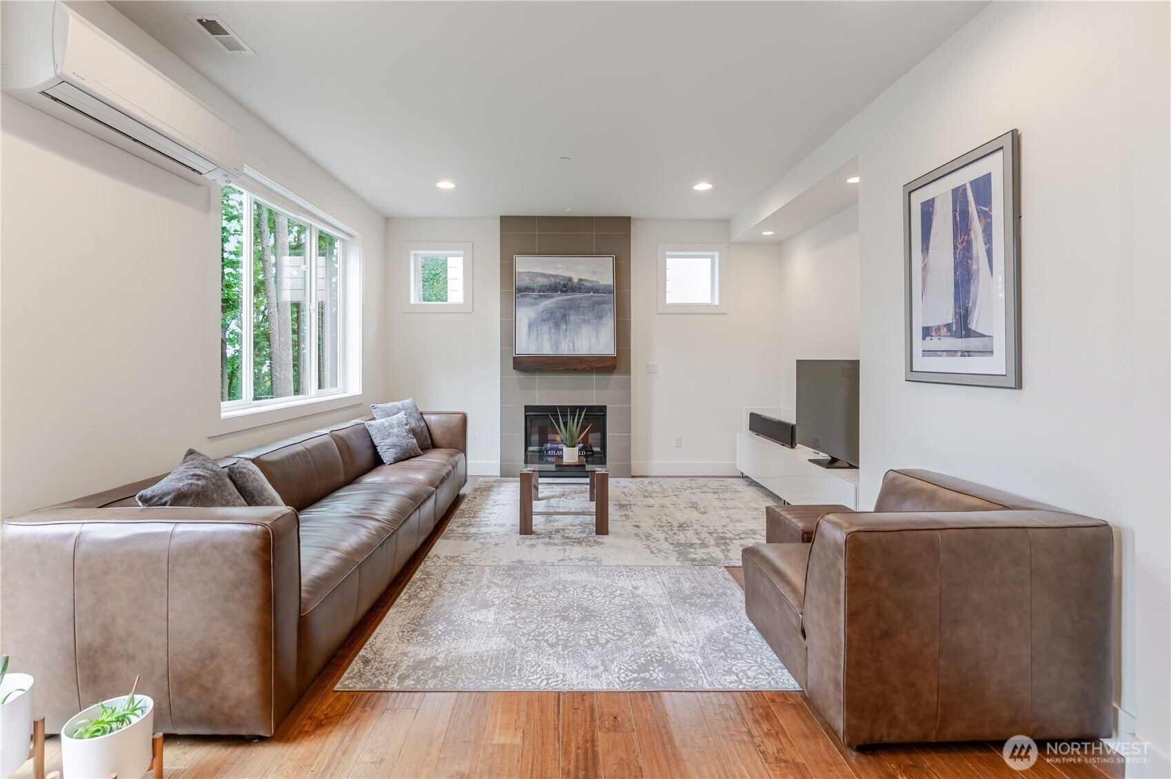 Sammamish, Washington, 98074, United States, 5 Bedrooms Bedrooms, ,4 BathroomsBathrooms,Residential,Active,1953706