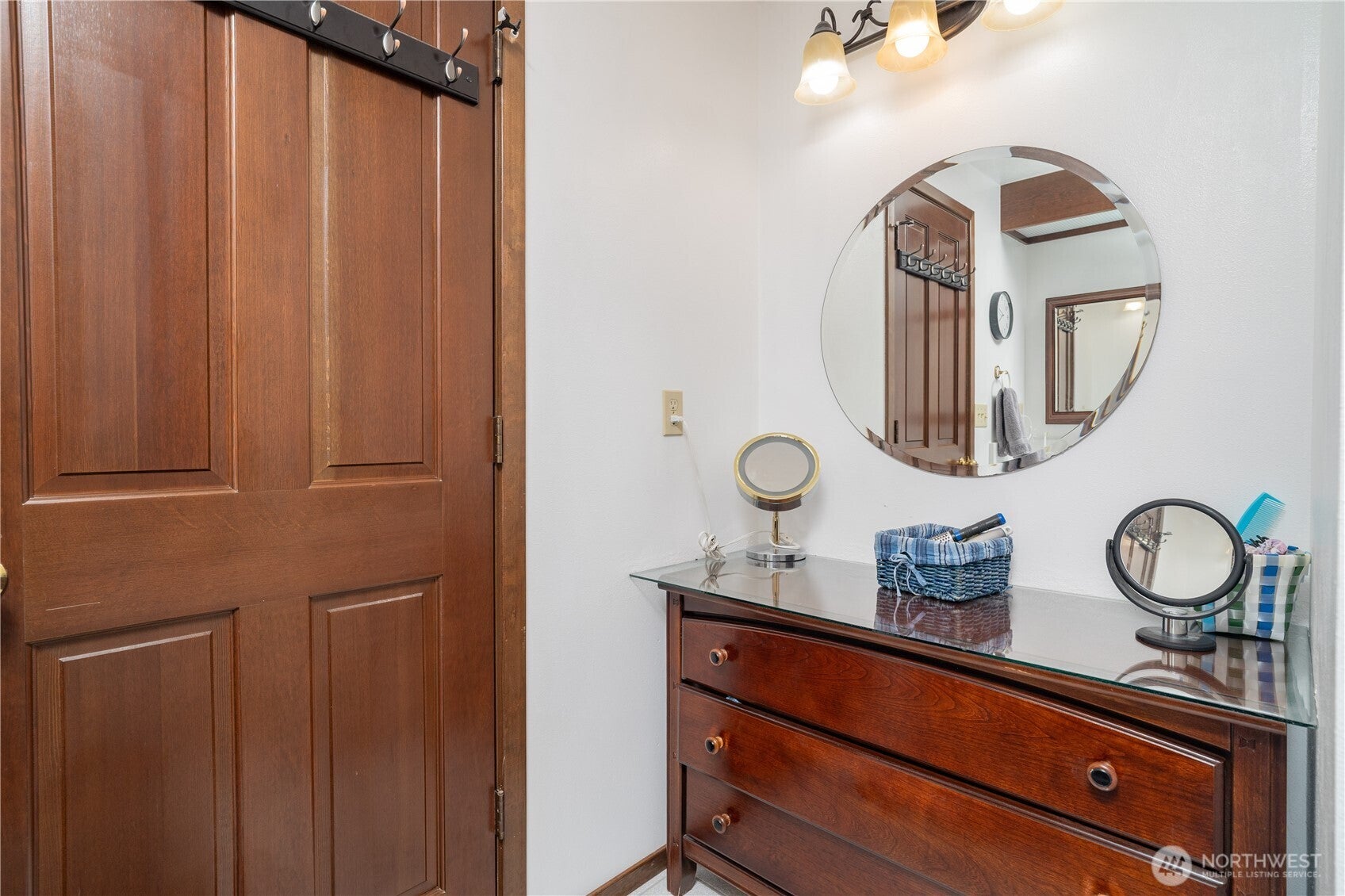 Olympia, Washington, 98516, United States, 3 Bedrooms Bedrooms, ,3 BathroomsBathrooms,Residential,Active,1945848