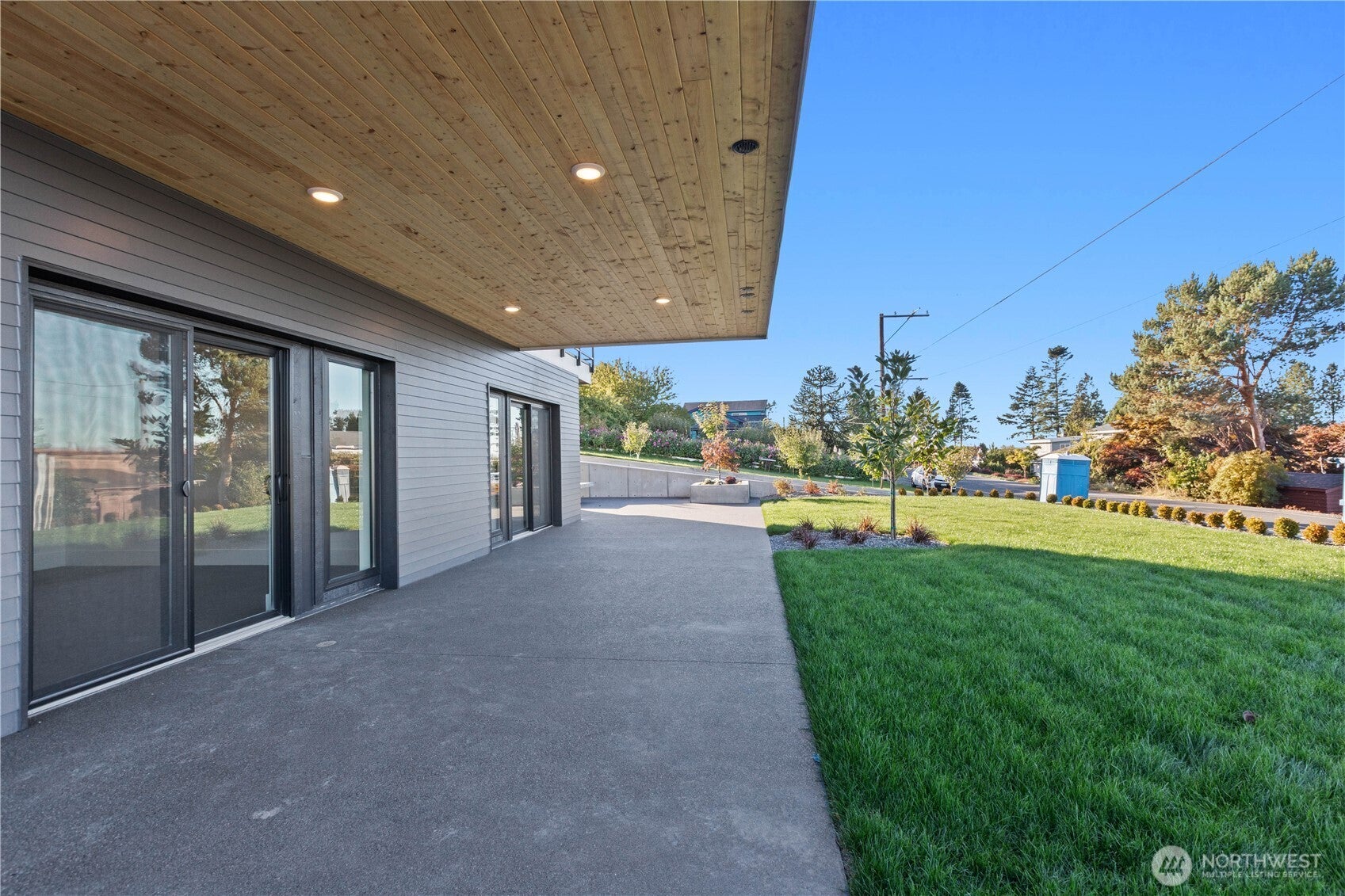 Blaine, Washington, 98230, United States, 3 Bedrooms Bedrooms, ,5 BathroomsBathrooms,Residential,Active,1986880