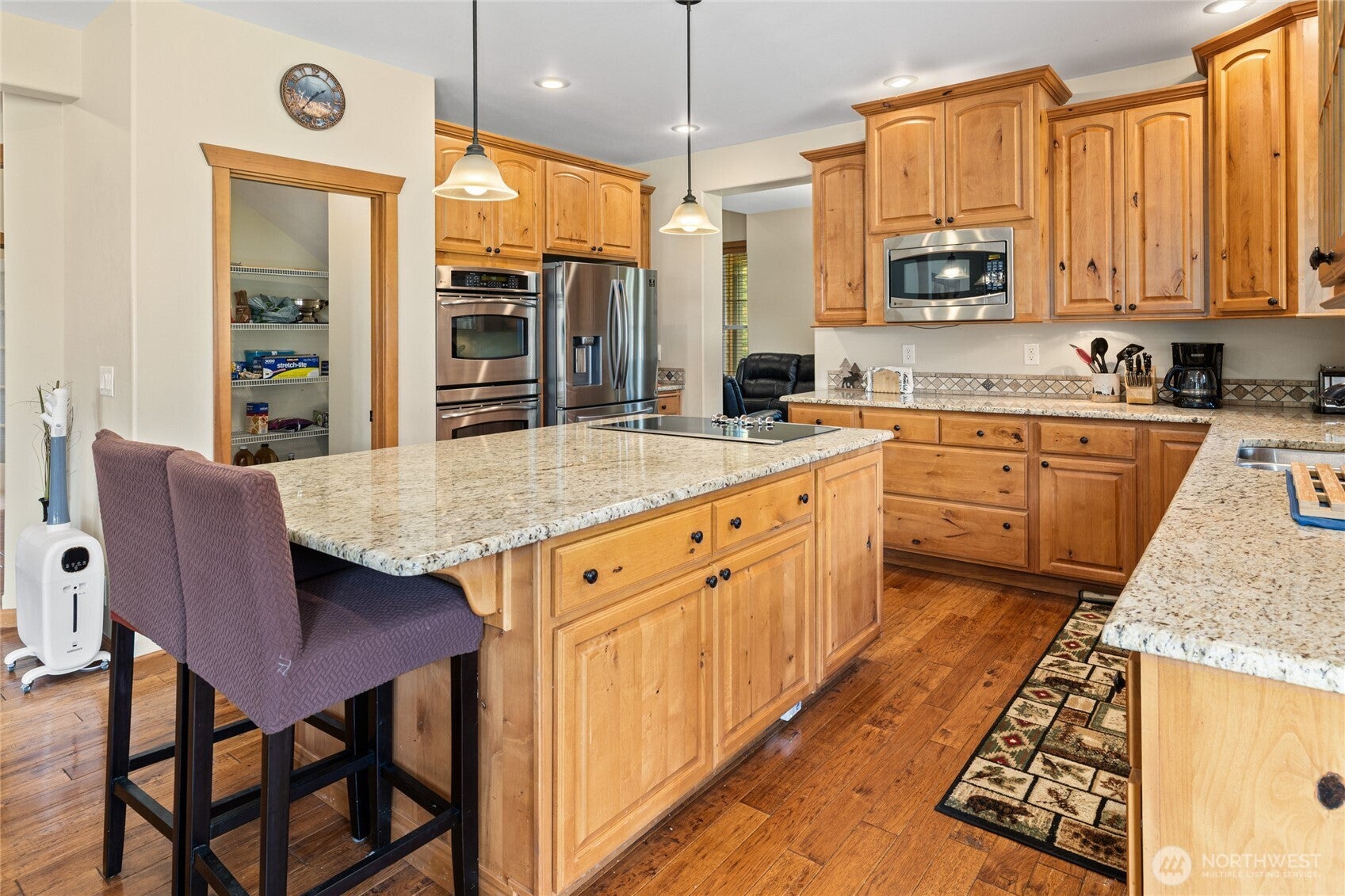 Cle Elum, Washington, 98922, United States, 4 Bedrooms Bedrooms, ,3 BathroomsBathrooms,Residential,Active,1944053