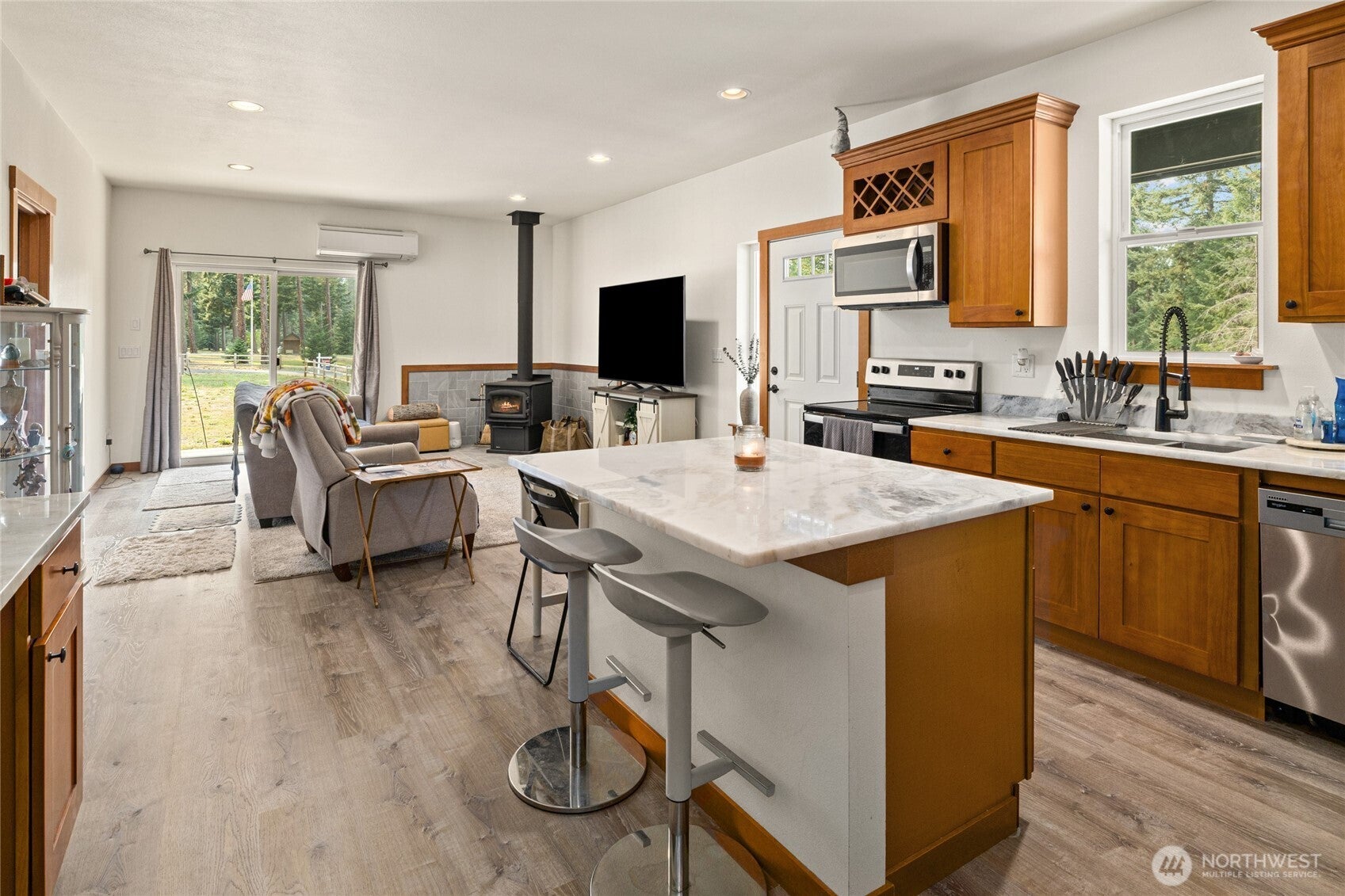 Cle Elum, Washington, 98922, United States, 4 Bedrooms Bedrooms, ,3 BathroomsBathrooms,Residential,Active,1944053