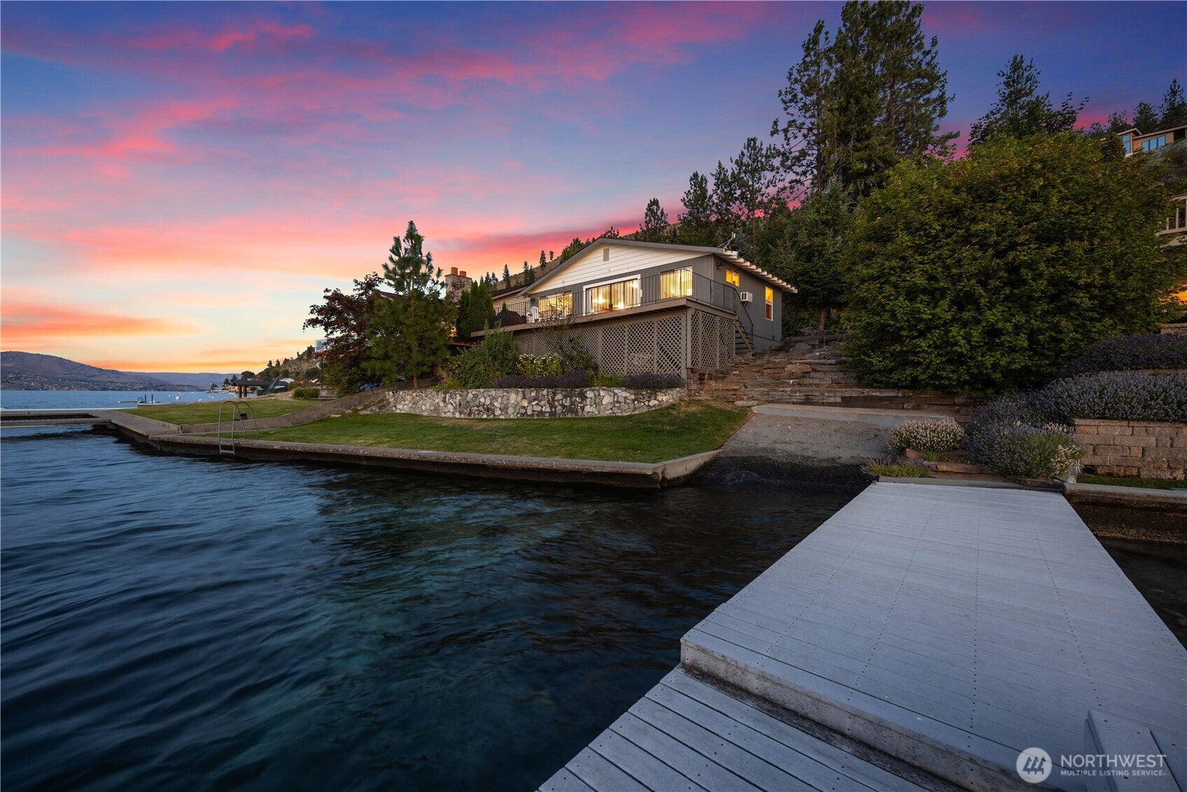 Chelan, Washington, 98816, United States, 2 Bedrooms Bedrooms, ,1 BathroomBathrooms,Residential,Active,1971795