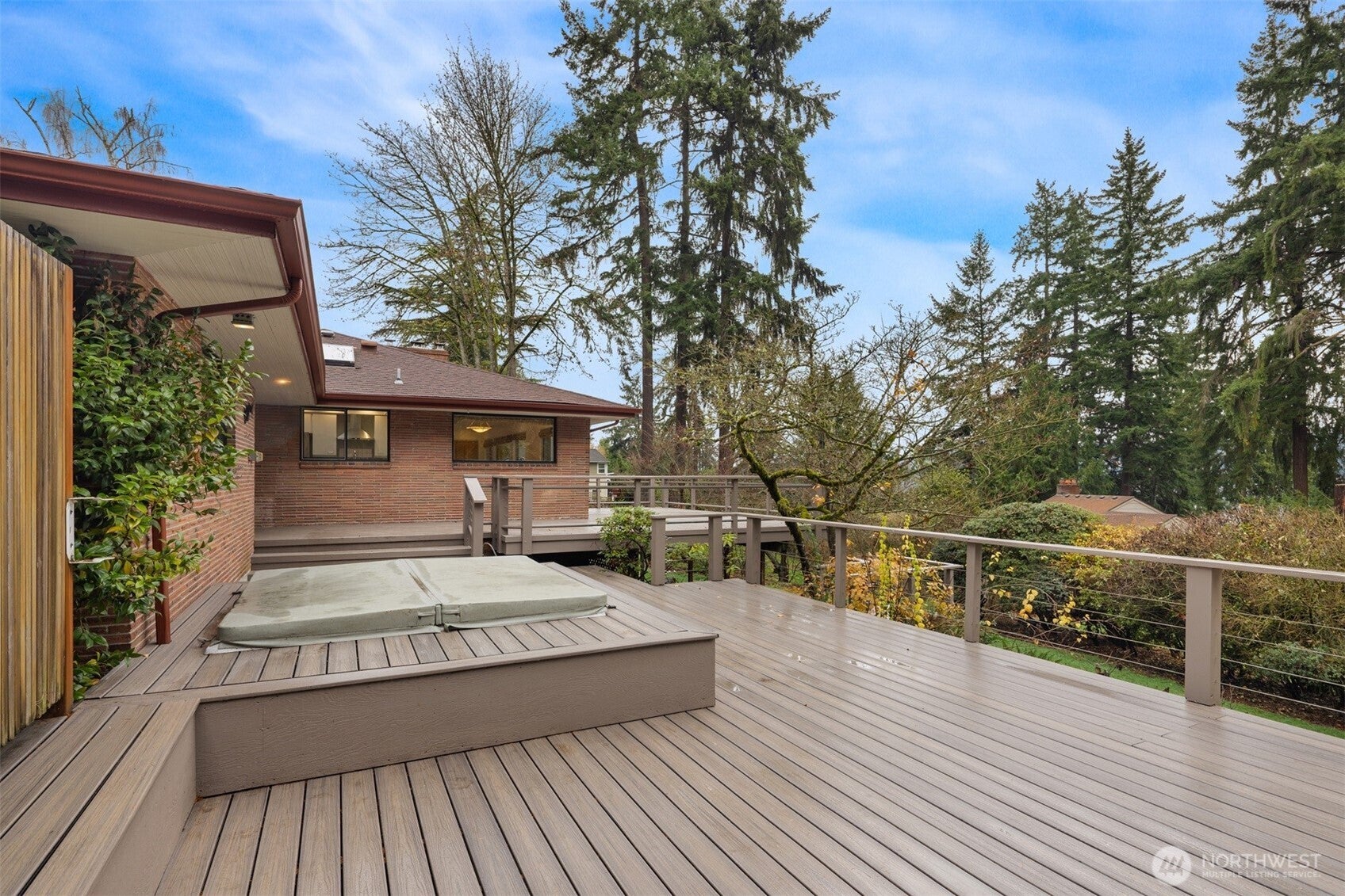 Seattle, Washington, 98125, United States, 7 Bedrooms Bedrooms, ,3 BathroomsBathrooms,Residential,Active,1999918