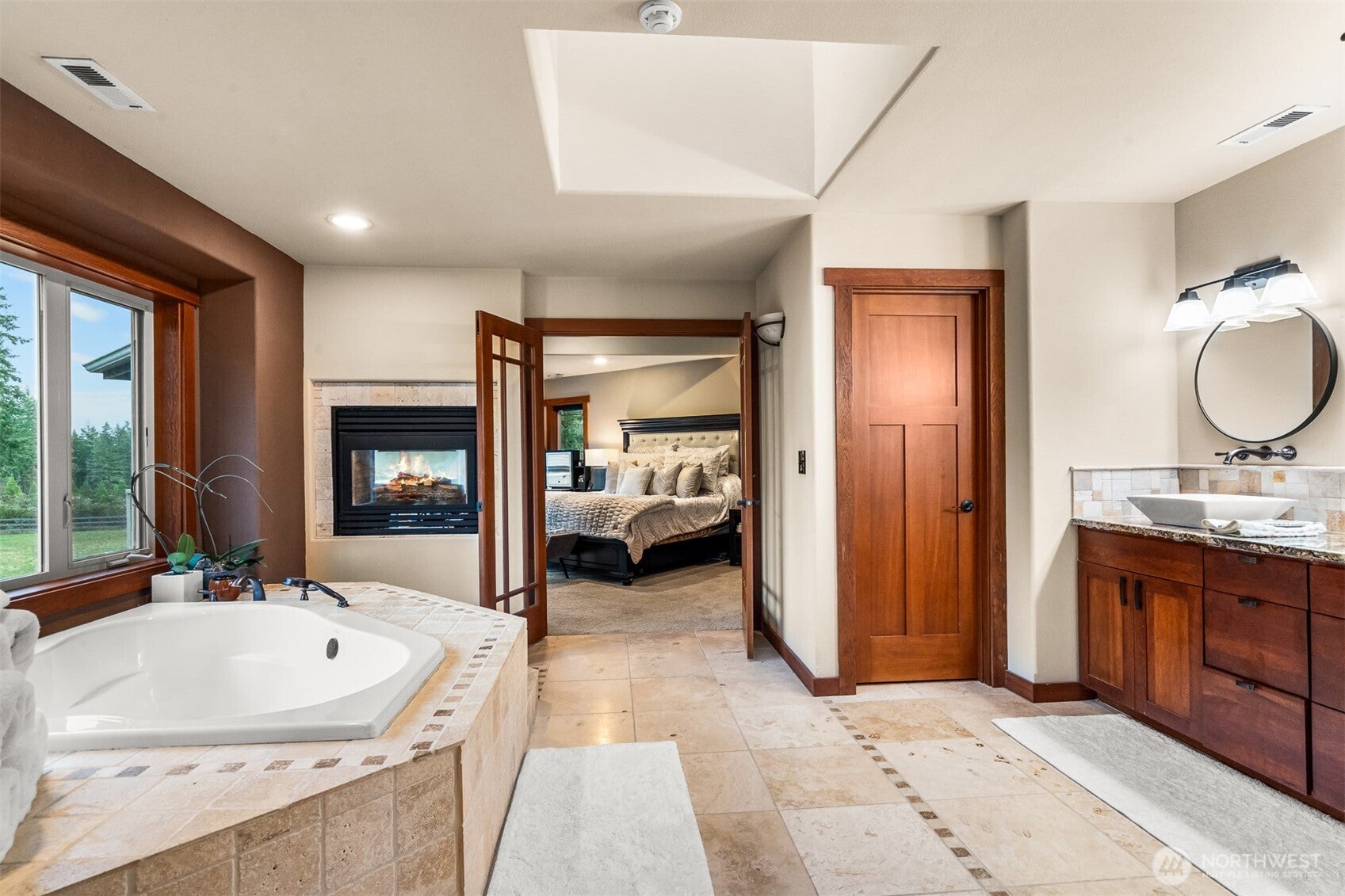 Roy, Washington, 98580, United States, 5 Bedrooms Bedrooms, ,5 BathroomsBathrooms,Residential,Contingent,2007210