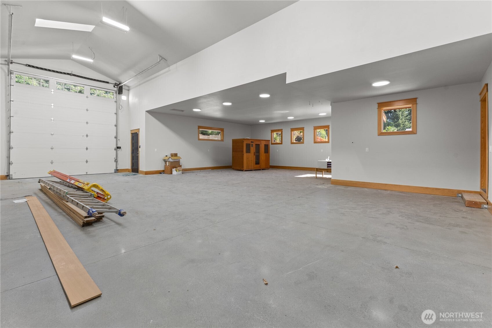 Lake Tapps, Washington, 98391, United States, 3 Bedrooms Bedrooms, ,6 BathroomsBathrooms,Residential,Active,1914925