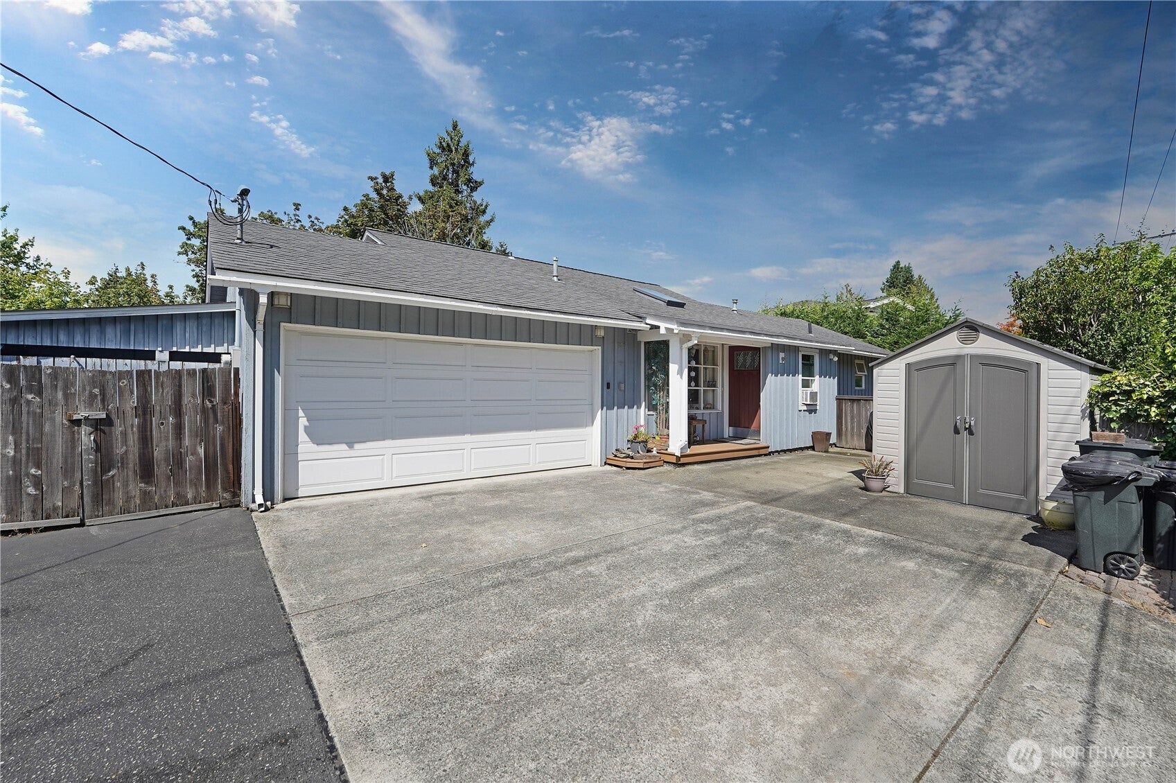 Clyde Hill, Washington, 98004, United States, 3 Bedrooms Bedrooms, ,1 BathroomBathrooms,Residential,Active,1922311