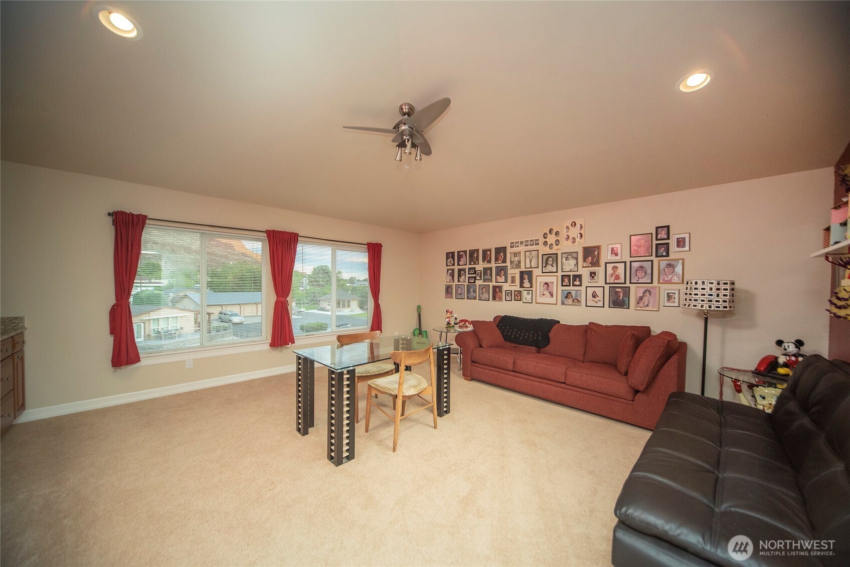 Quincy, Washington, 98848, United States, 4 Bedrooms Bedrooms, ,4 BathroomsBathrooms,Residential,Active,1824915