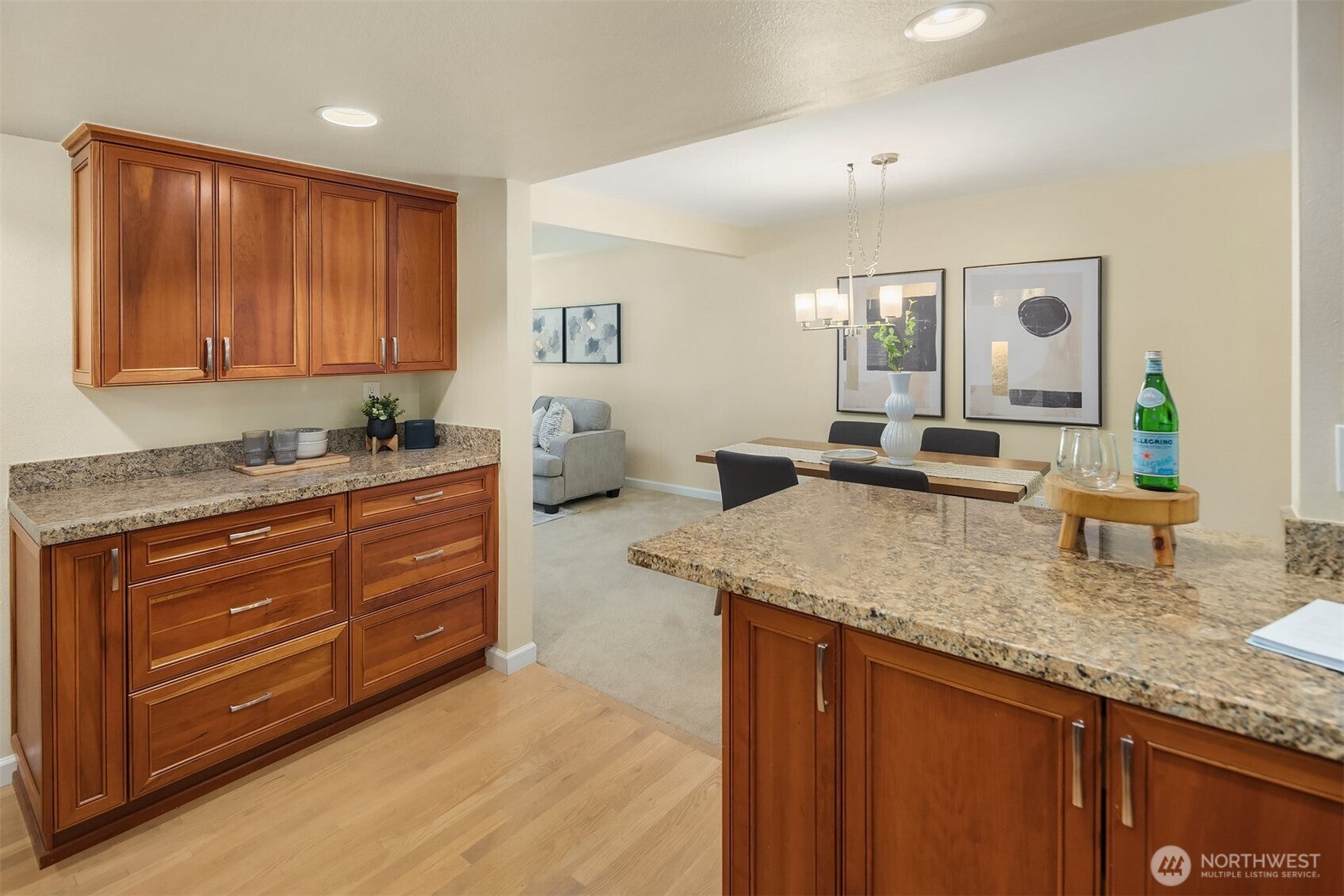 Redmond, Washington, 98052, United States, 3 Bedrooms Bedrooms, ,3 BathroomsBathrooms,Residential,Active,1953712