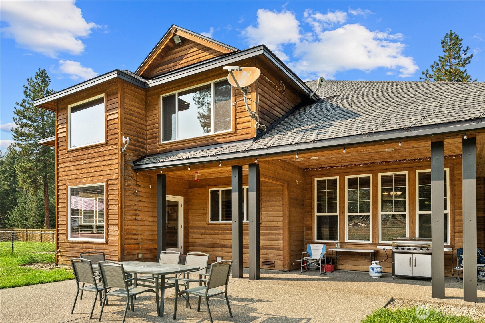 Cle Elum, Washington, 98922, United States, 4 Bedrooms Bedrooms, ,3 BathroomsBathrooms,Residential,Active,1944053