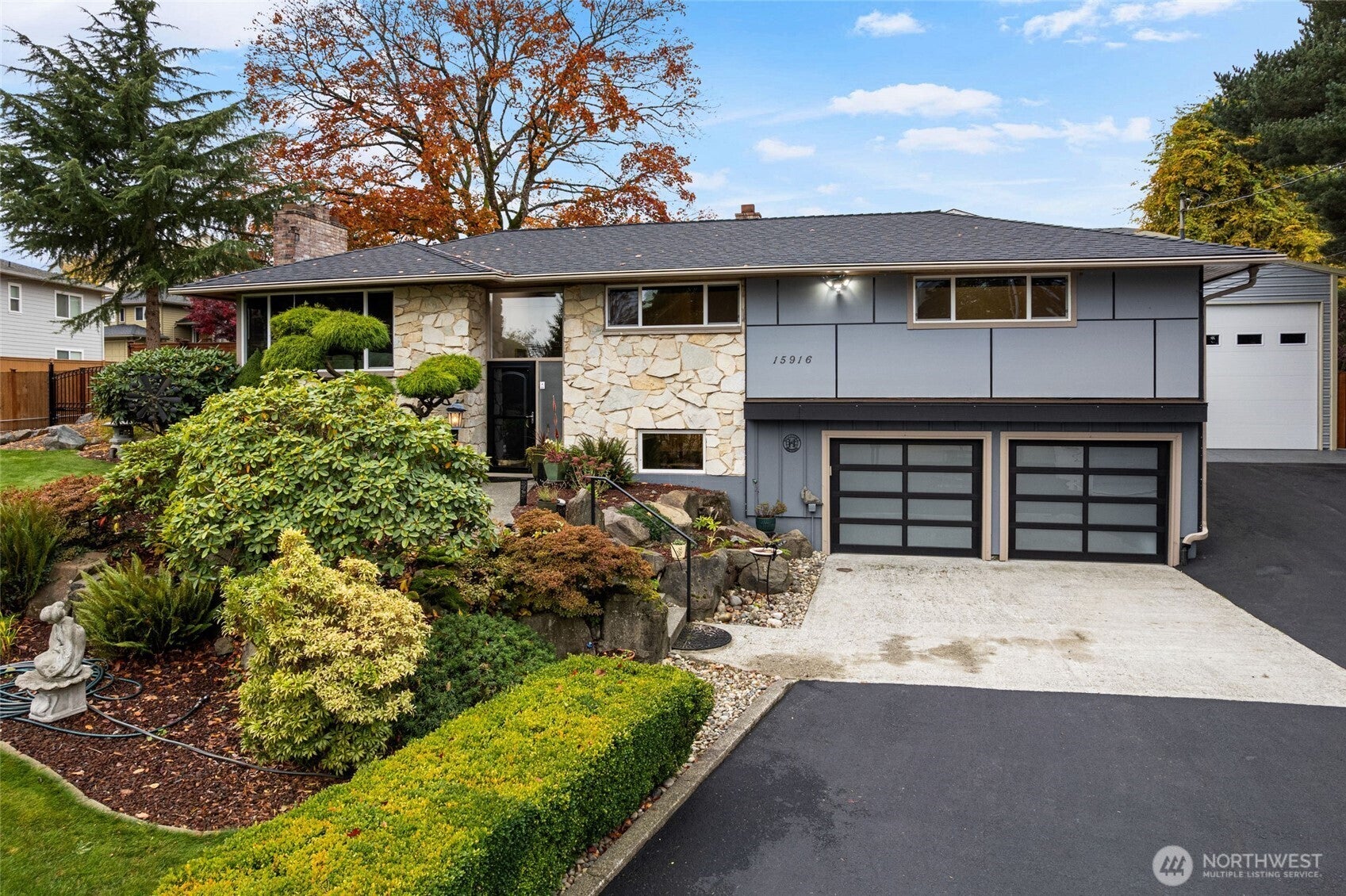 Lynnwood, Washington, 98087, United States, 3 Bedrooms Bedrooms, ,3 BathroomsBathrooms,Residential,Active,1987204