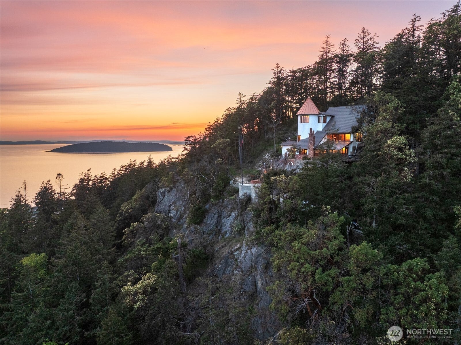 Anacortes, Washington, 98221, United States, 3 Bedrooms Bedrooms, ,2 BathroomsBathrooms,Residential,Active,1953003