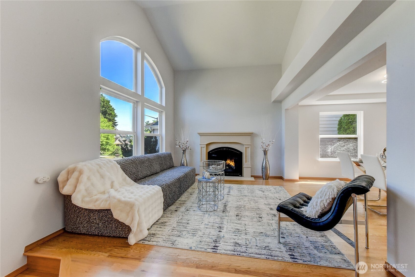 Kenmore, Washington, 98028, United States, 4 Bedrooms Bedrooms, ,3 BathroomsBathrooms,Residential,Pending,1824038