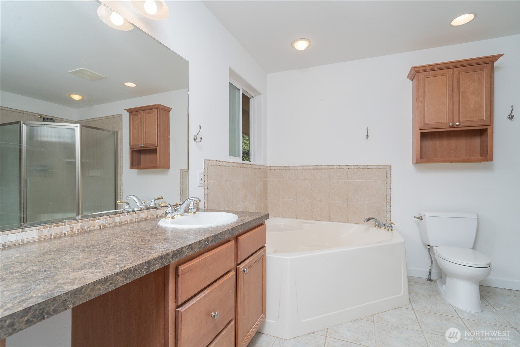 Lacey, Washington, 98516, United States, 4 Bedrooms Bedrooms, ,3 BathroomsBathrooms,Residential,Active,2008328