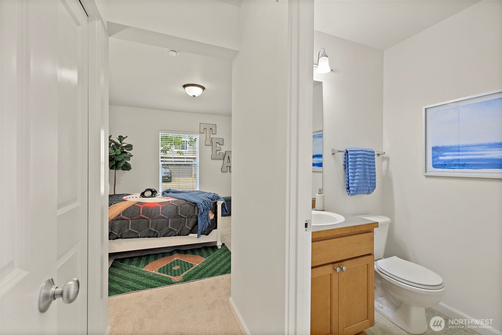 Snoqualmie, Washington, 98065, United States, 4 Bedrooms Bedrooms, ,4 BathroomsBathrooms,Residential,Pending,2009402