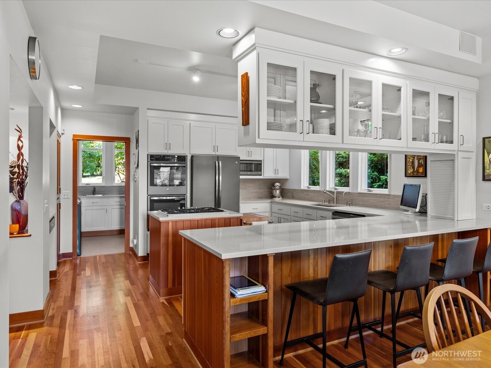 Kirkland, Washington, 98033, United States, ,3 BathroomsBathrooms,Residential,Pending,1852749