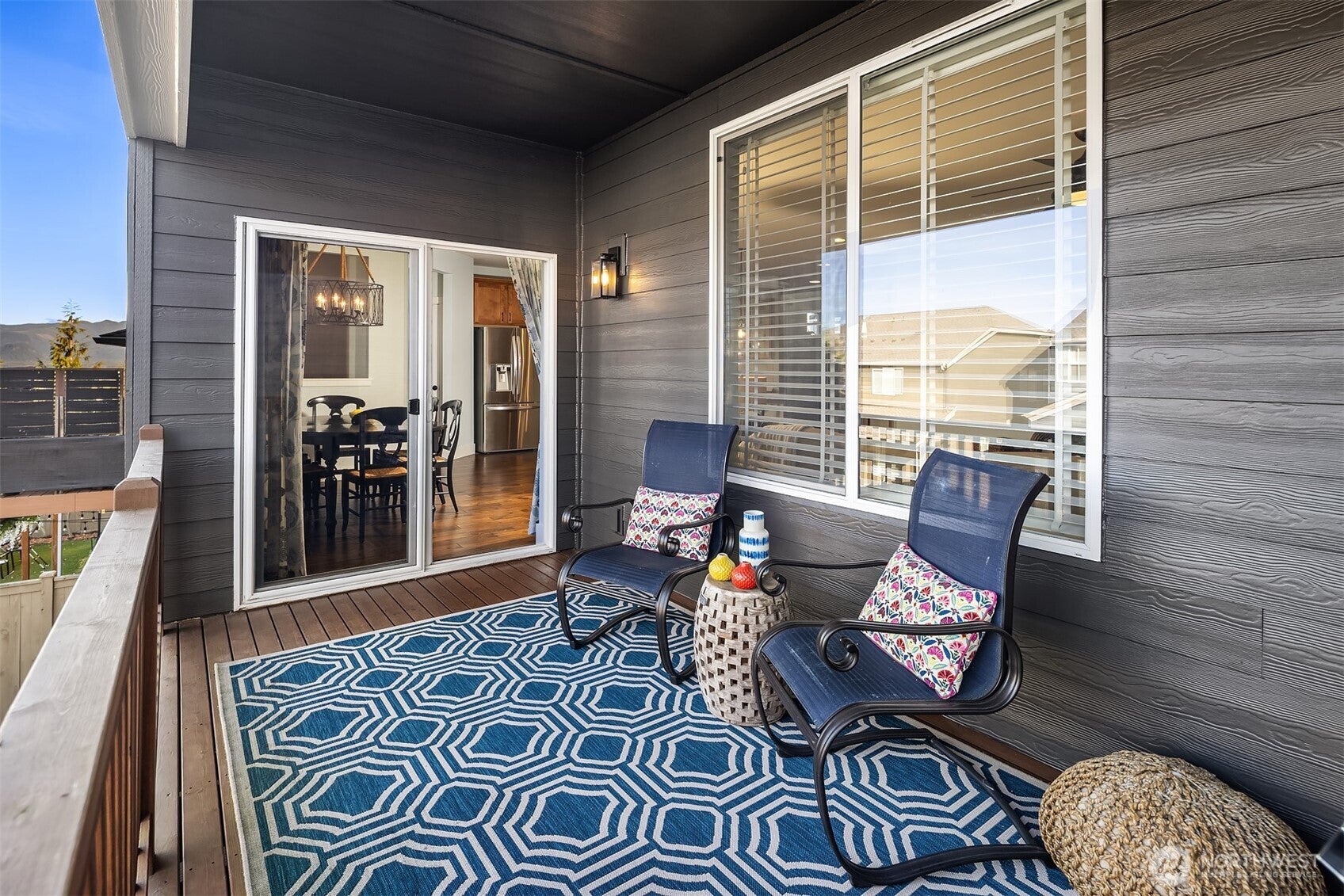 Snoqualmie, Washington, 98065, United States, 5 Bedrooms Bedrooms, ,4 BathroomsBathrooms,Residential,Active,1995292