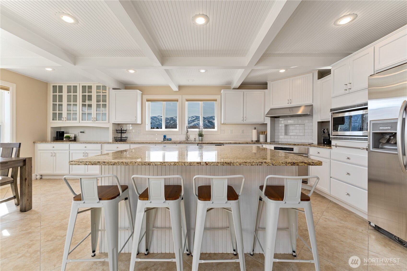 Manson, Washington, 98831, United States, 4 Bedrooms Bedrooms, ,4 BathroomsBathrooms,Residential,Active,1936117