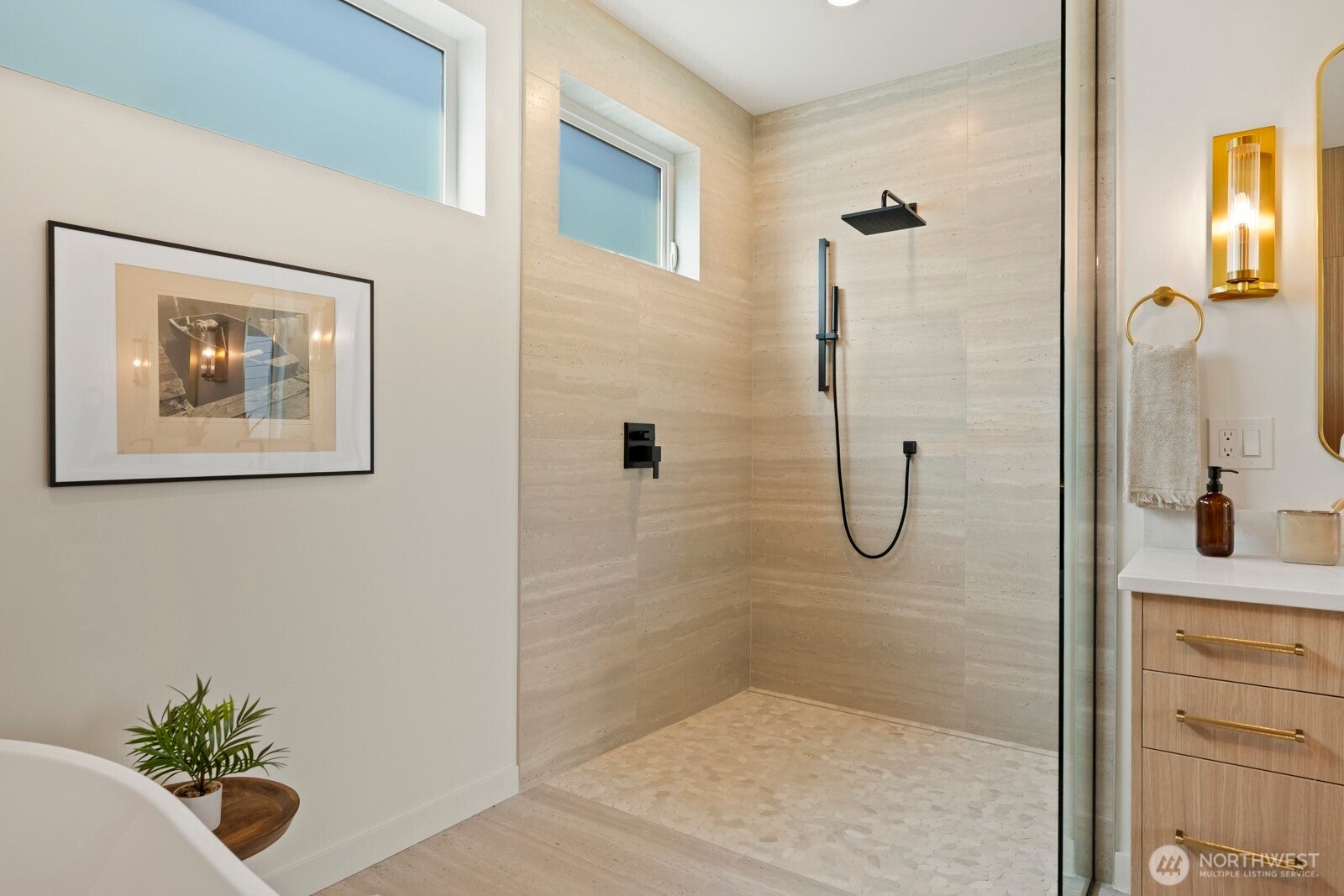 Seattle, Washington, 98116, United States, 4 Bedrooms Bedrooms, ,4 BathroomsBathrooms,Residential,Active,1944091