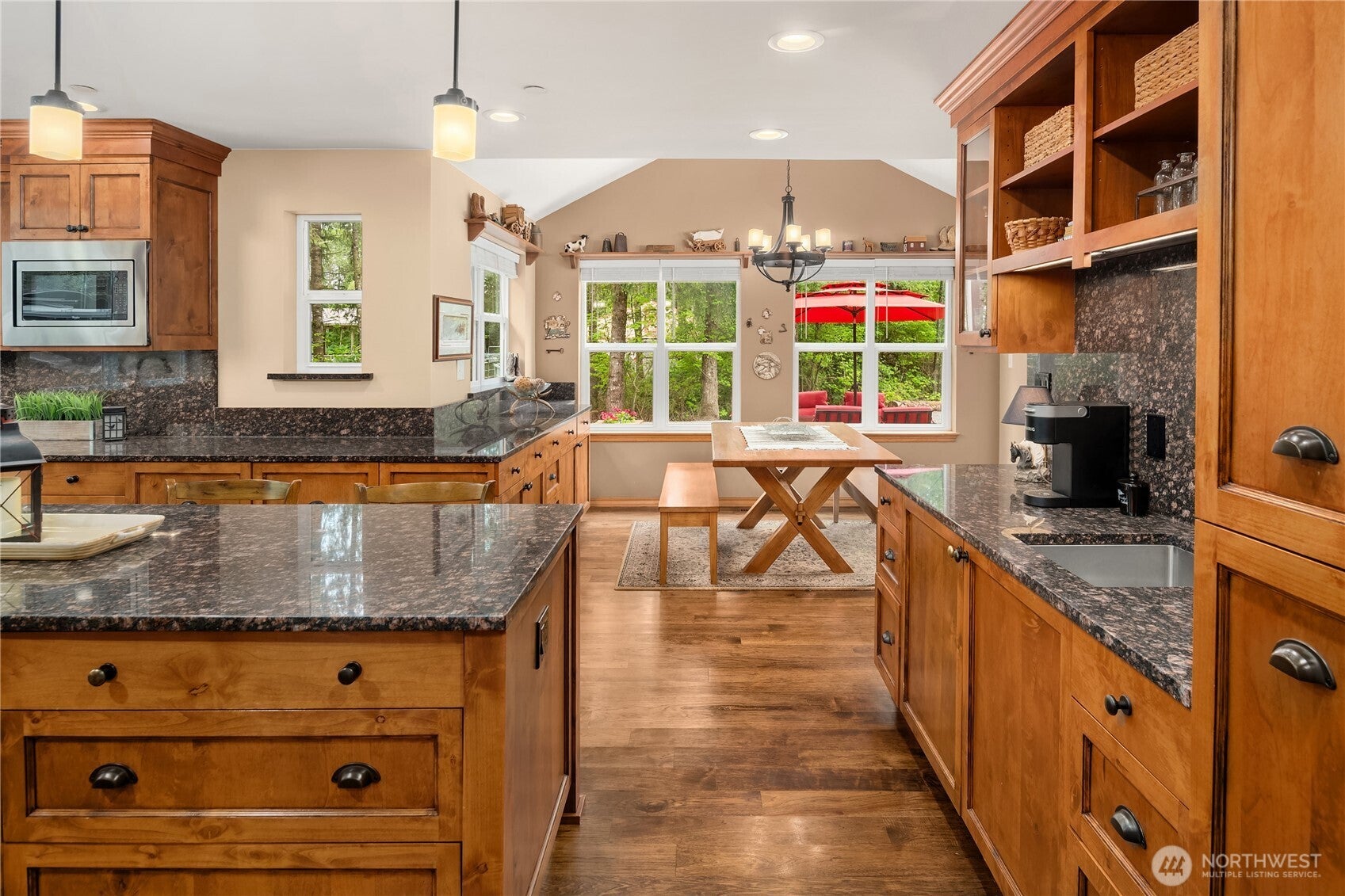 Carnation, Washington, 98014, United States, 4 Bedrooms Bedrooms, ,4 BathroomsBathrooms,Residential,Active,1810418