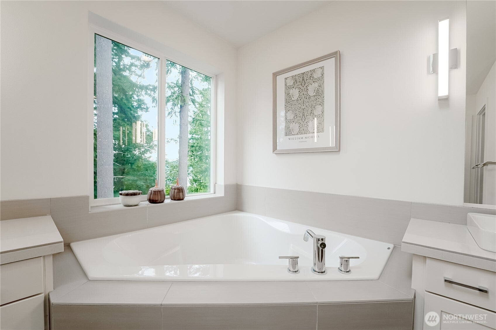 Sammamish, Washington, 98074, United States, 5 Bedrooms Bedrooms, ,4 BathroomsBathrooms,Residential,Active,1953706