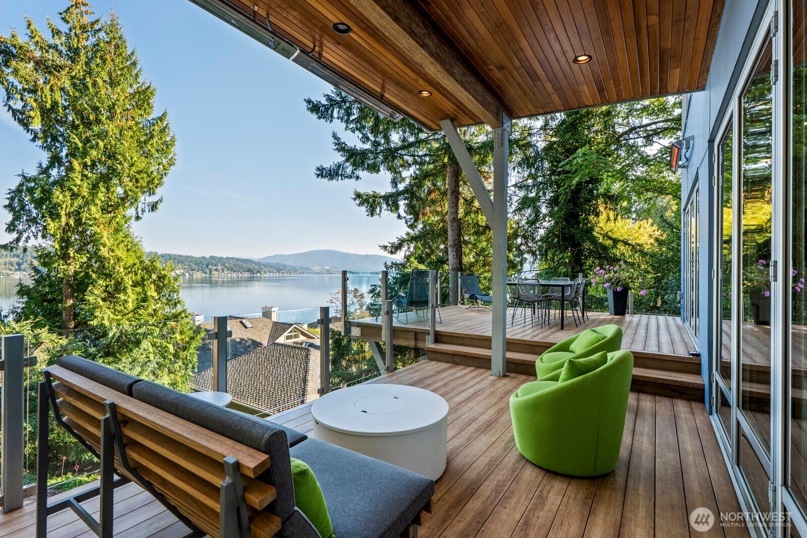 Bellevue, Washington, 98008, United States, 4 Bedrooms Bedrooms, ,5 BathroomsBathrooms,Residential,Active,1960111