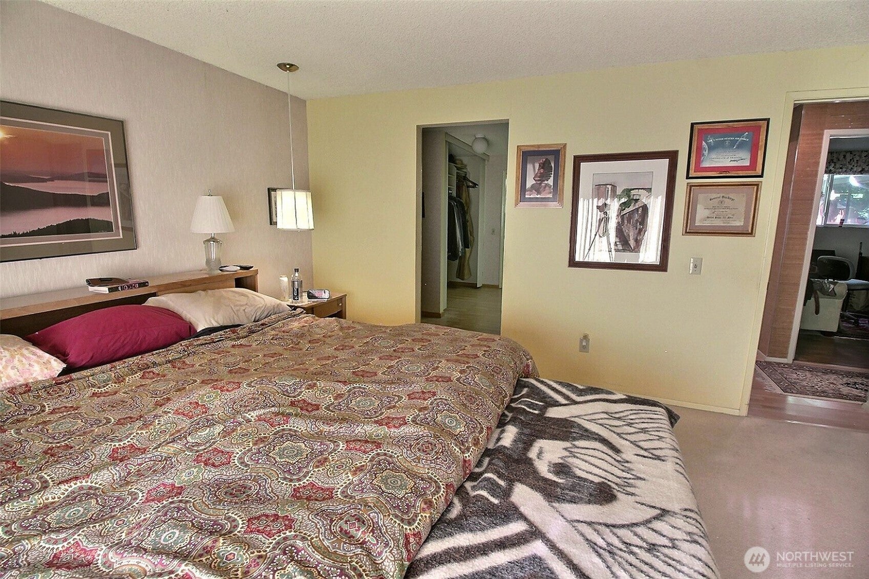 Sammamish, Washington, 98075, United States, 2 Bedrooms Bedrooms, ,2 BathroomsBathrooms,Residential,Active,1941345