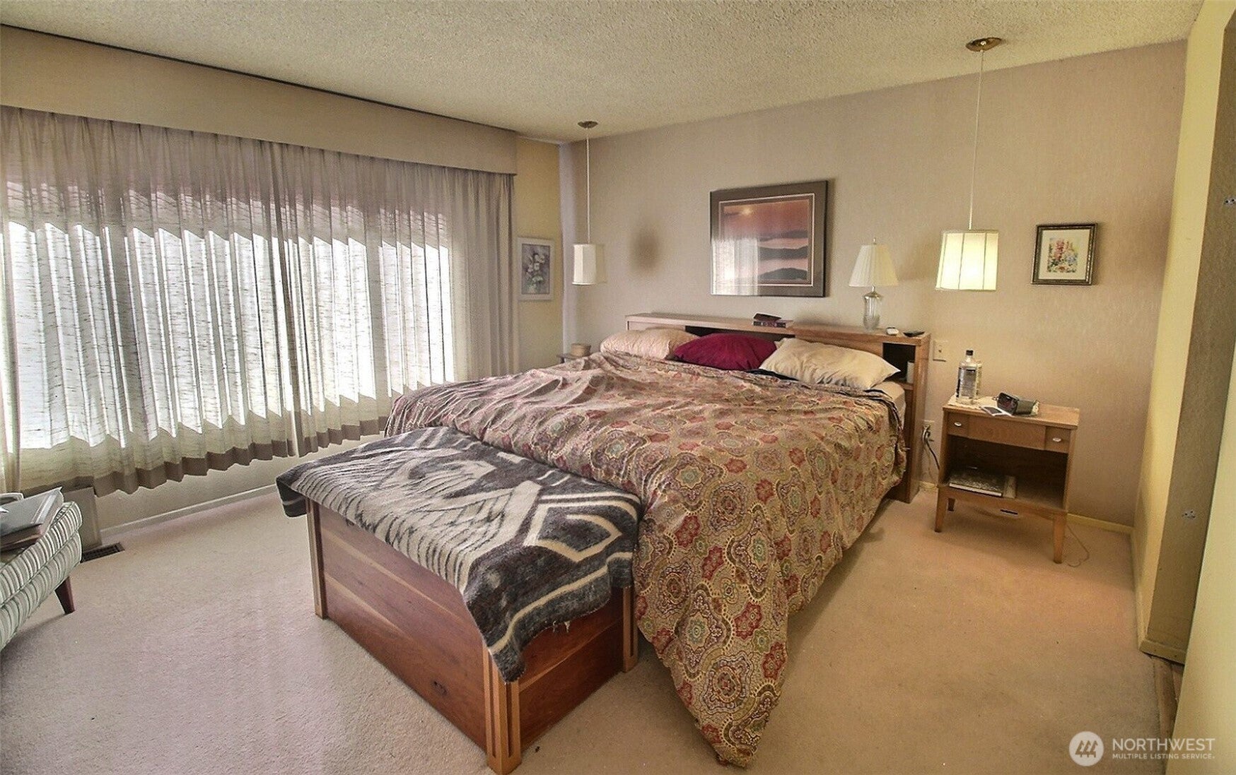 Sammamish, Washington, 98075, United States, 2 Bedrooms Bedrooms, ,2 BathroomsBathrooms,Residential,Active,1941345