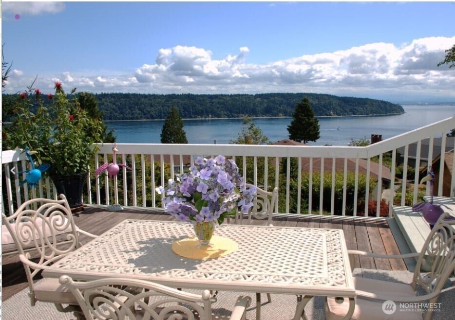Gig Harbor, Washington, 98332, United States, 3 Bedrooms Bedrooms, ,3 BathroomsBathrooms,Residential,Active,1798071