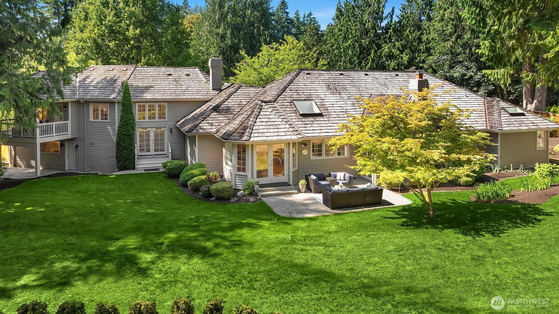 Redmond, Washington, 98053, United States, 4 Bedrooms Bedrooms, ,4 BathroomsBathrooms,Residential,Active,1894592