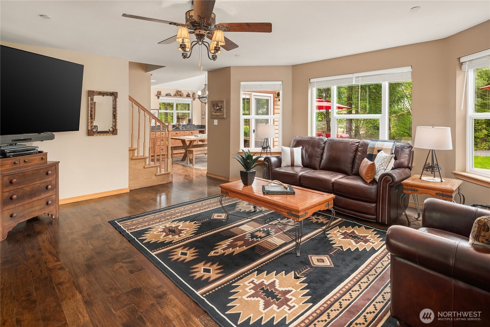 Carnation, Washington, 98014, United States, 4 Bedrooms Bedrooms, ,4 BathroomsBathrooms,Residential,Active,1810418