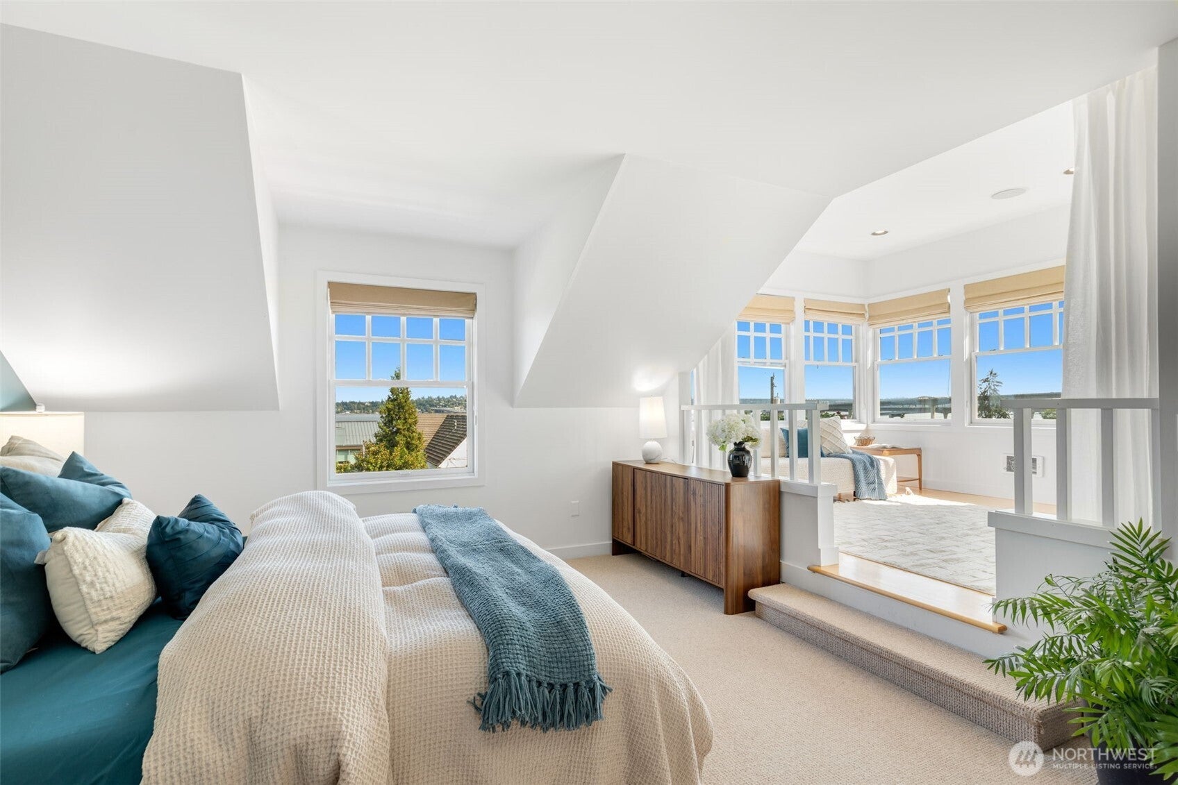 Seattle, Washington, 98144, United States, 5 Bedrooms Bedrooms, ,4 BathroomsBathrooms,Residential,Active,1988732