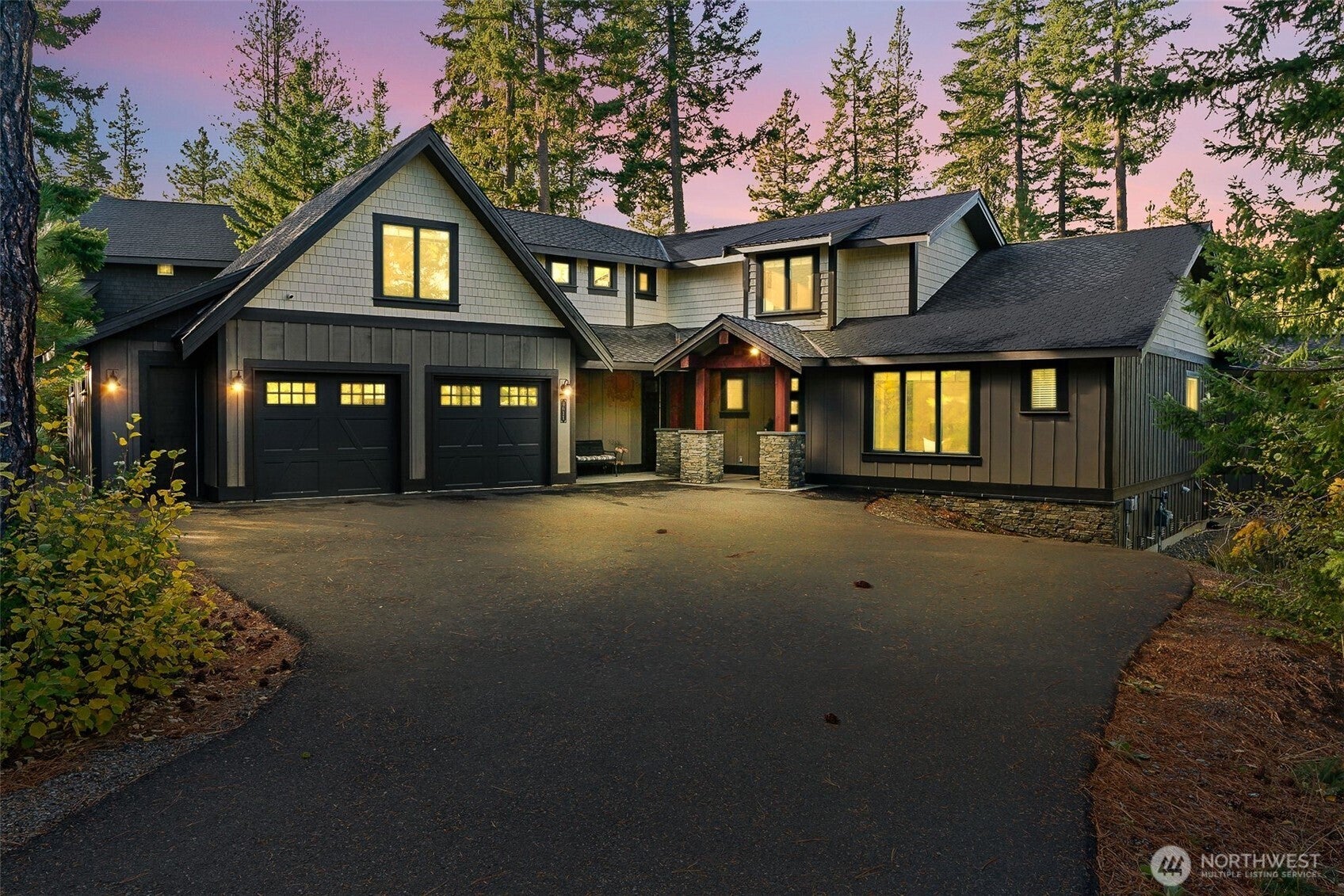 Cle Elum, Washington, 98922, United States, 4 Bedrooms Bedrooms, ,5 BathroomsBathrooms,Residential,Active,1965788