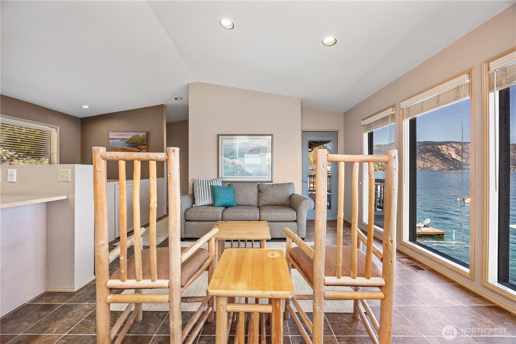 Chelan, Washington, 98816, United States, 4 Bedrooms Bedrooms, ,2 BathroomsBathrooms,Residential,Active,1971804