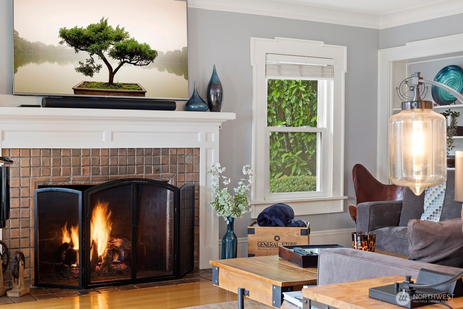 Seattle, Washington, 98122, United States, 3 Bedrooms Bedrooms, ,3 BathroomsBathrooms,Residential,Active,1988423