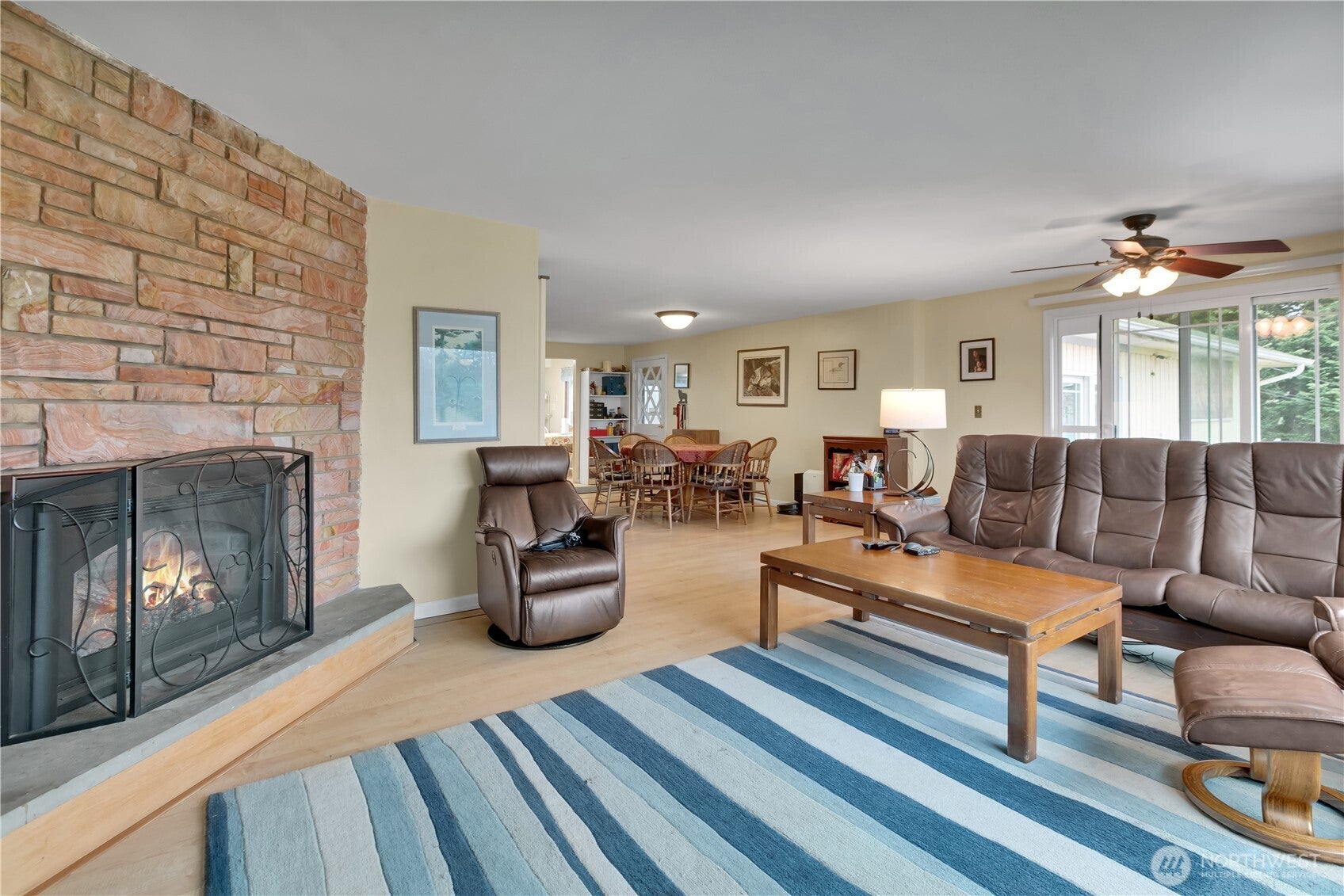 Kent, Washington, 98042, United States, 4 Bedrooms Bedrooms, ,4 BathroomsBathrooms,Residential,Active,1999176