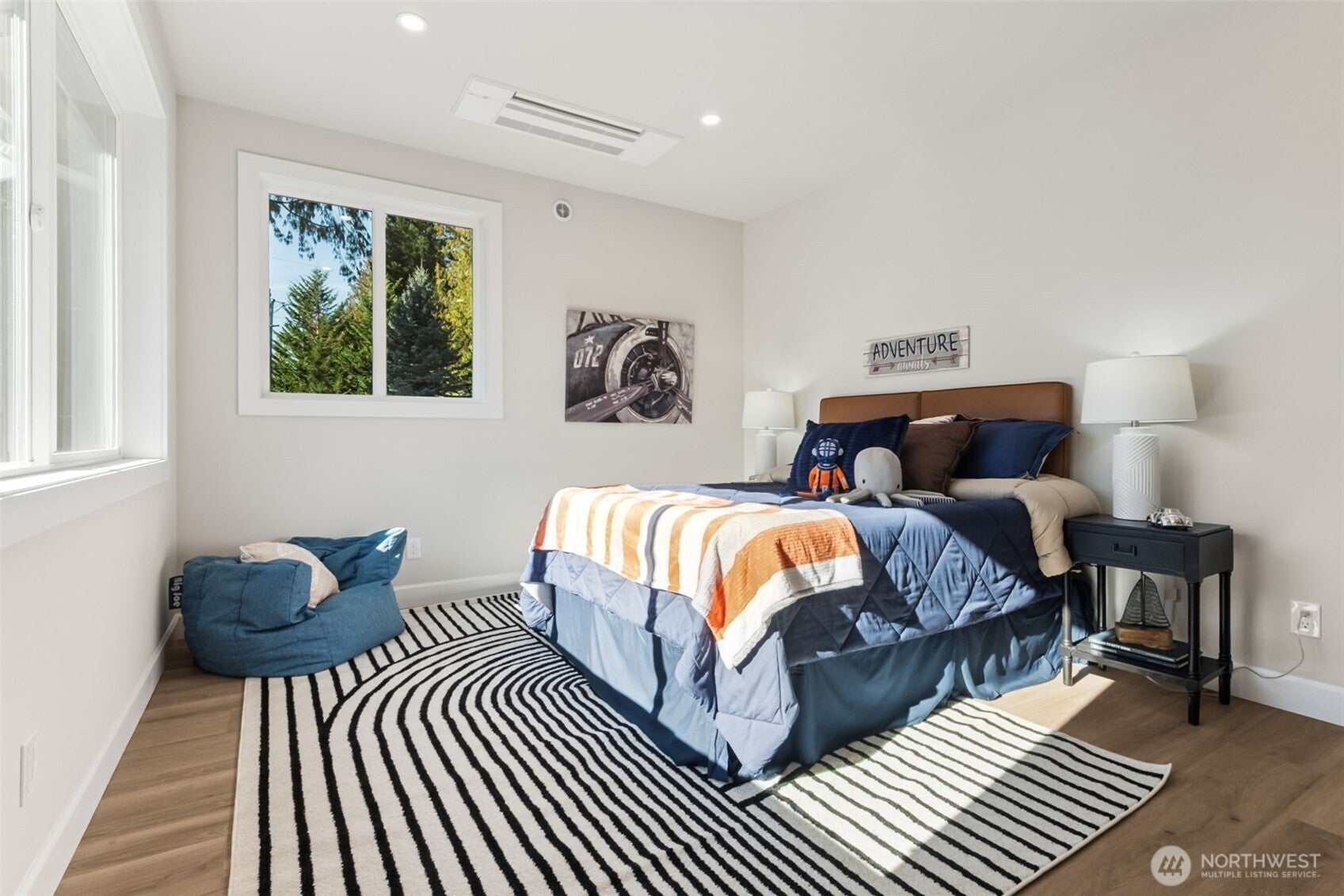 Maple Valley, Washington, 98038, United States, 4 Bedrooms Bedrooms, ,4 BathroomsBathrooms,Residential,Active,1965803