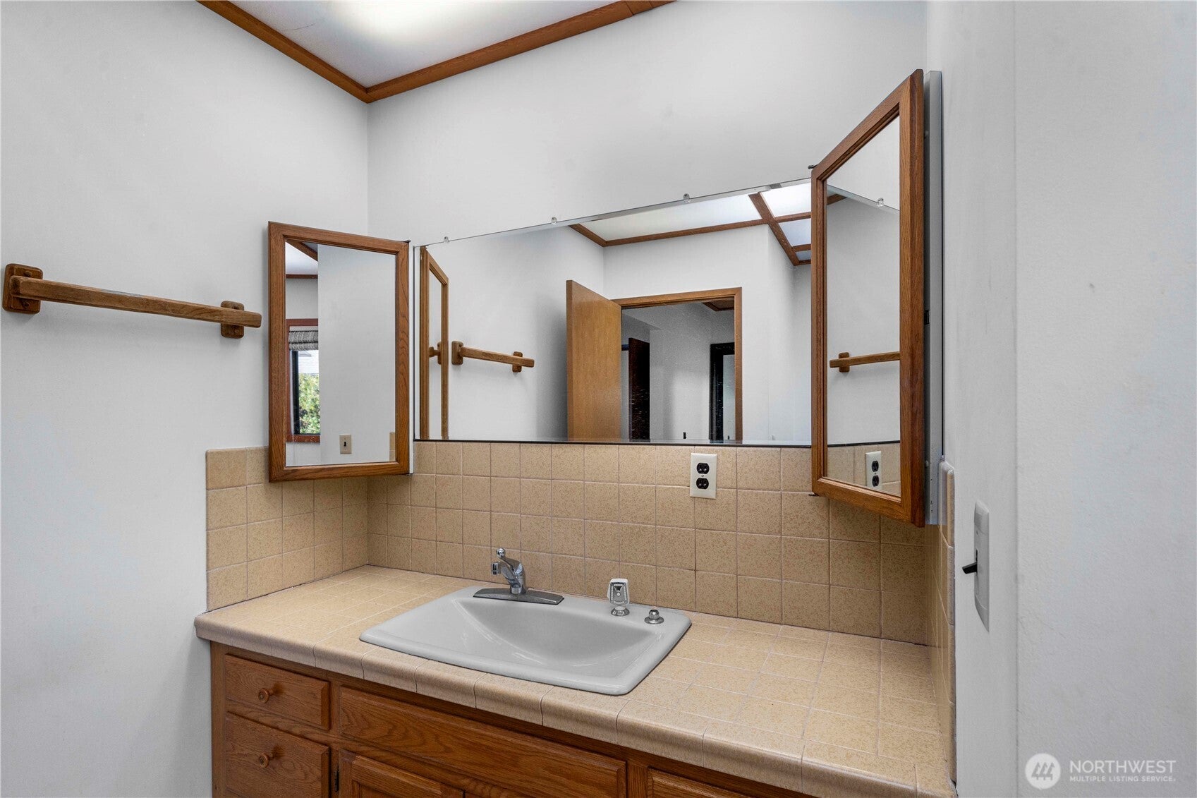 Sequim, Washington, 98382, United States, 3 Bedrooms Bedrooms, ,4 BathroomsBathrooms,Residential,Active,1909617