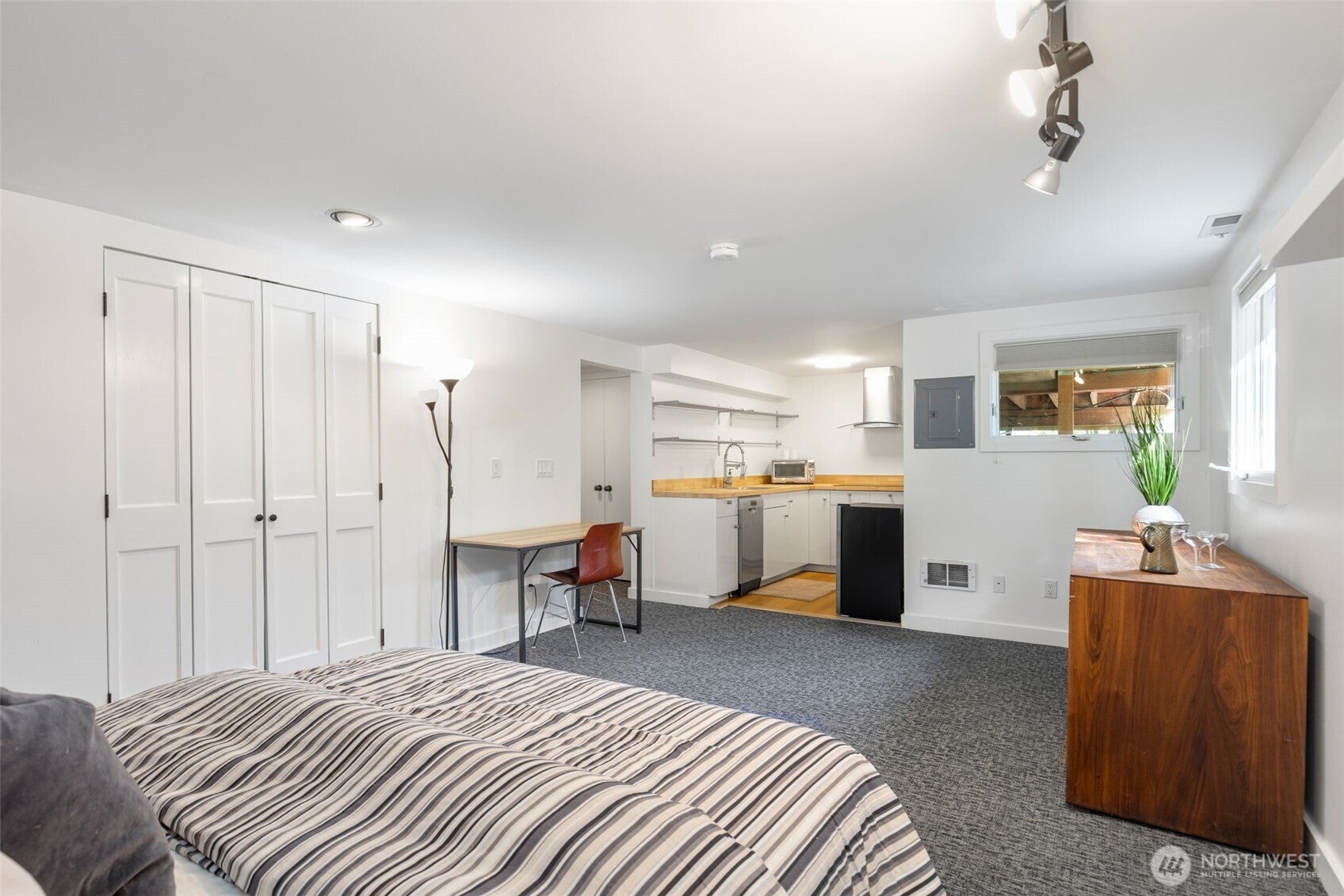 Seattle, Washington, 98144, United States, 5 Bedrooms Bedrooms, ,4 BathroomsBathrooms,Residential,Active,1988732