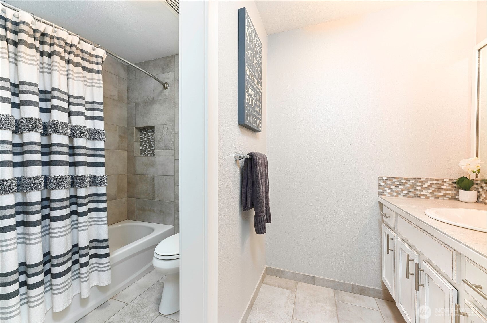 Monroe, Washington, 98272, United States, 4 Bedrooms Bedrooms, ,3 BathroomsBathrooms,Residential,Active,1905465