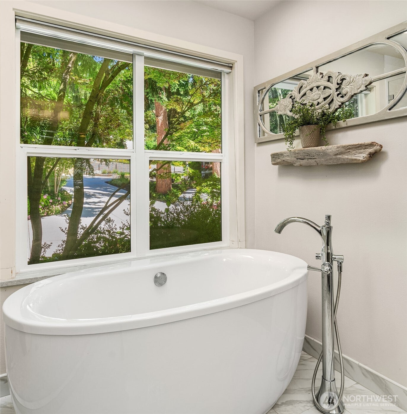 Camano Island, Washington, 98282, United States, 2 Bedrooms Bedrooms, ,2 BathroomsBathrooms,Residential,Active,1902927